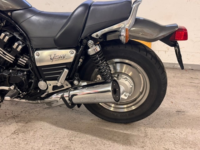 YAMAHA V-Max VMX 1200 (CAN)-image-4