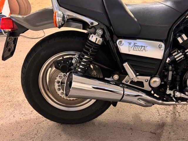 YAMAHA V-Max VMX 1200 (CAN)-image-5