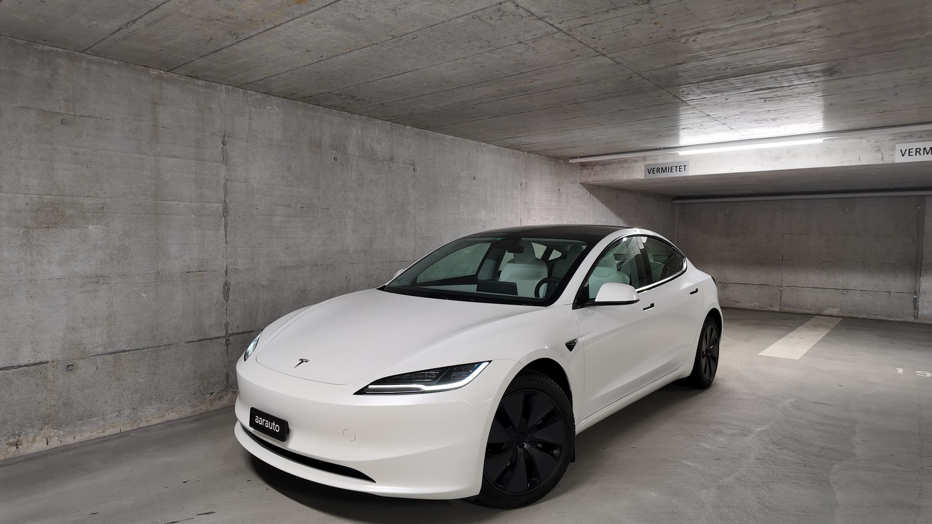 TESLA Model 3 RWD-image-0