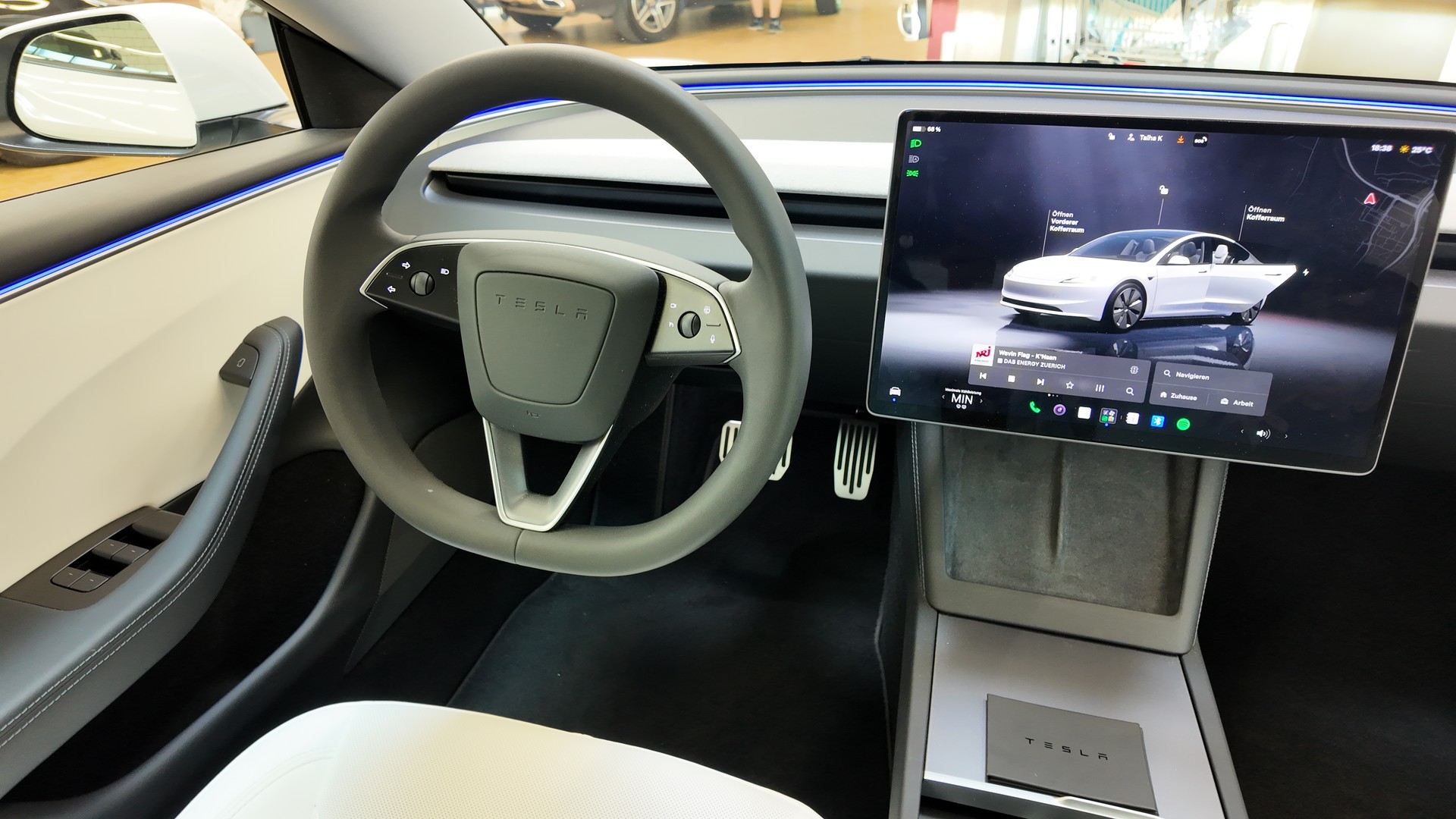 TESLA Model 3 RWD-image-9