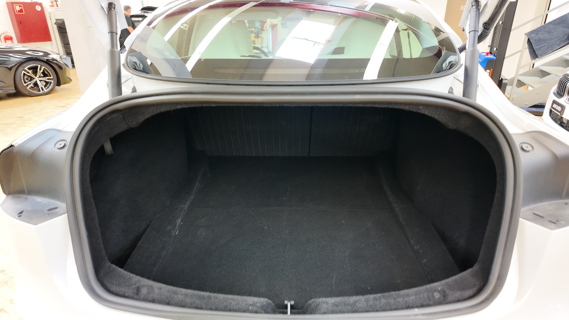 TESLA Model 3 RWD-image-20
