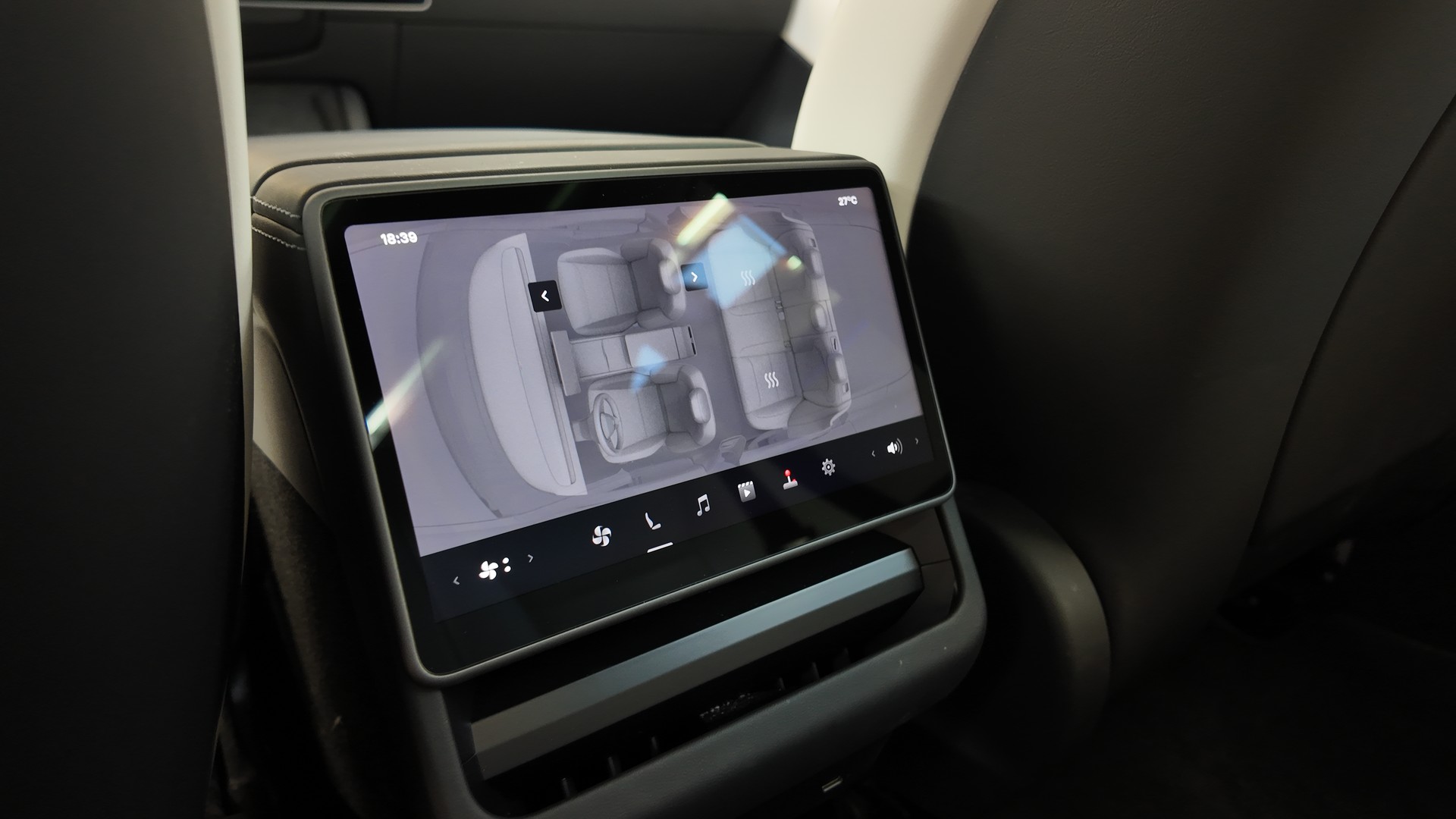 TESLA Model 3 RWD-image-19