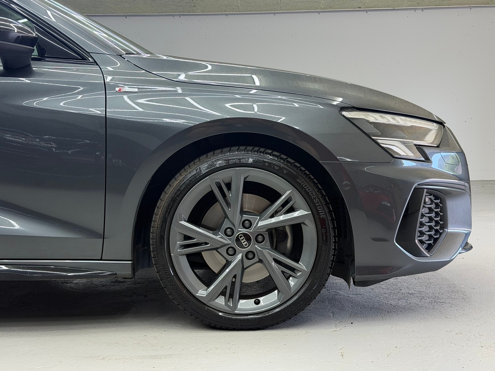 AUDI A3 Sportback 35 TFSI S line S-tronic-image-3