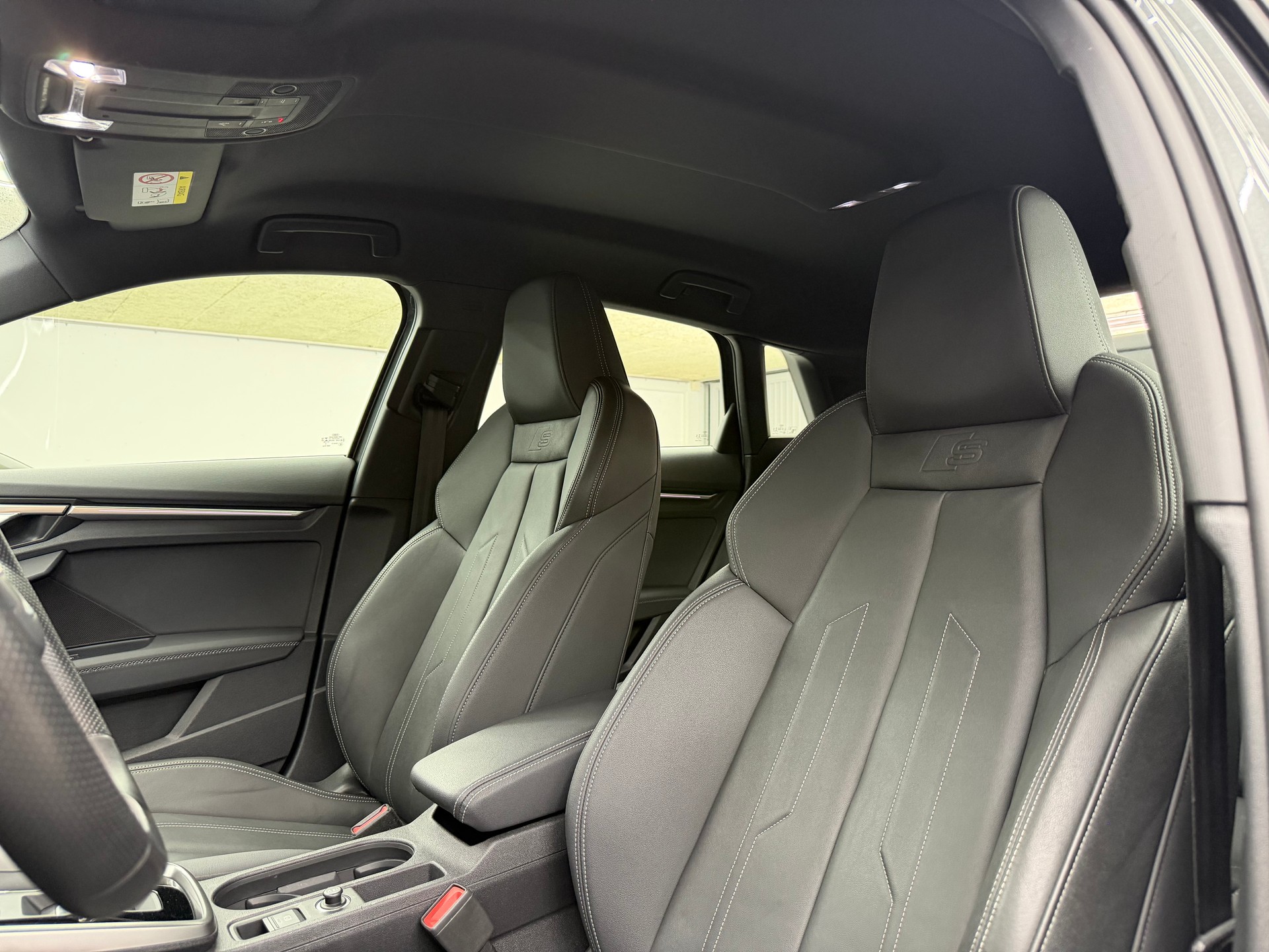 AUDI A3 Sportback 35 TFSI S line S-tronic-image-8
