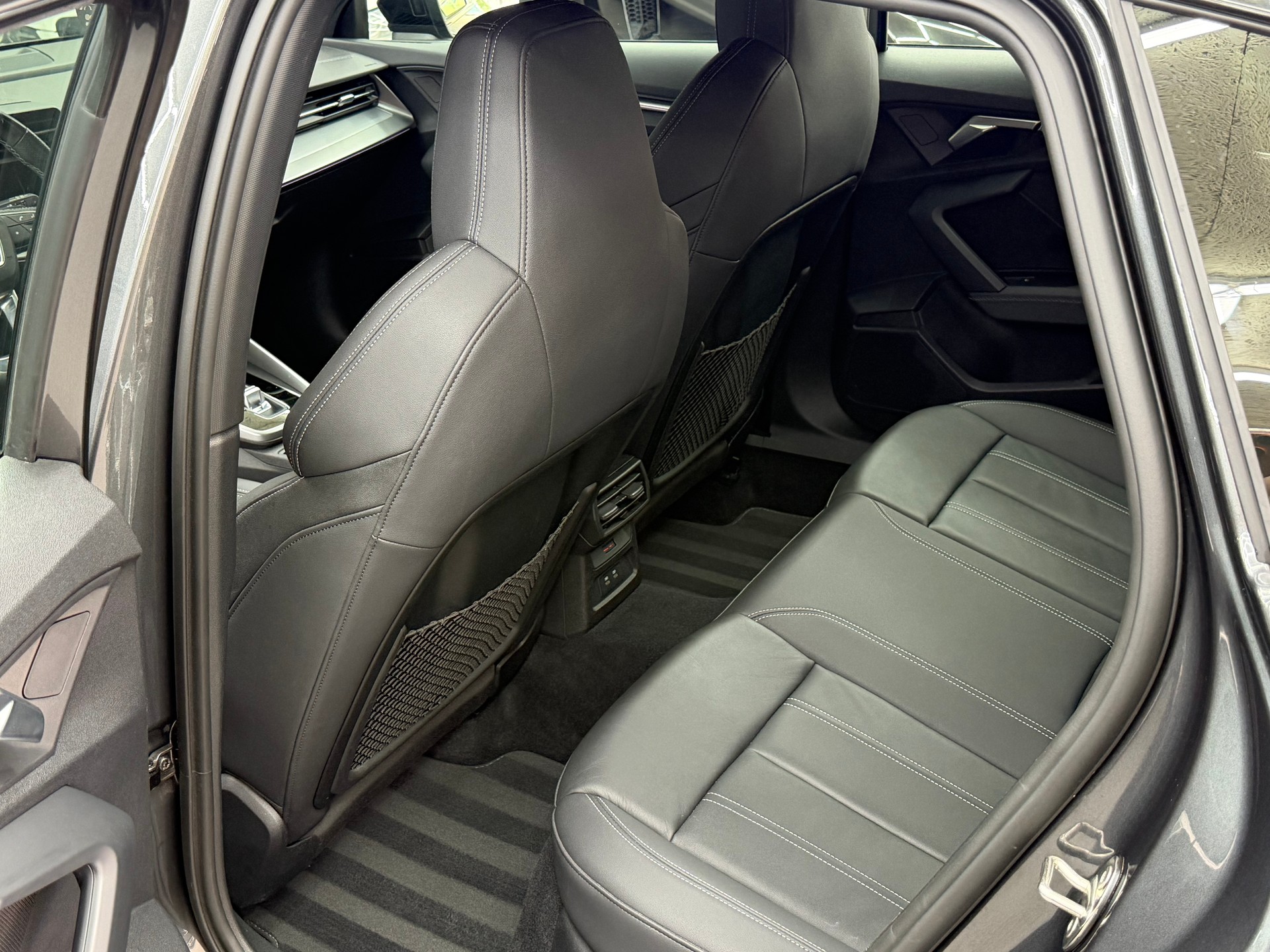 AUDI A3 Sportback 35 TFSI S line S-tronic-image-11
