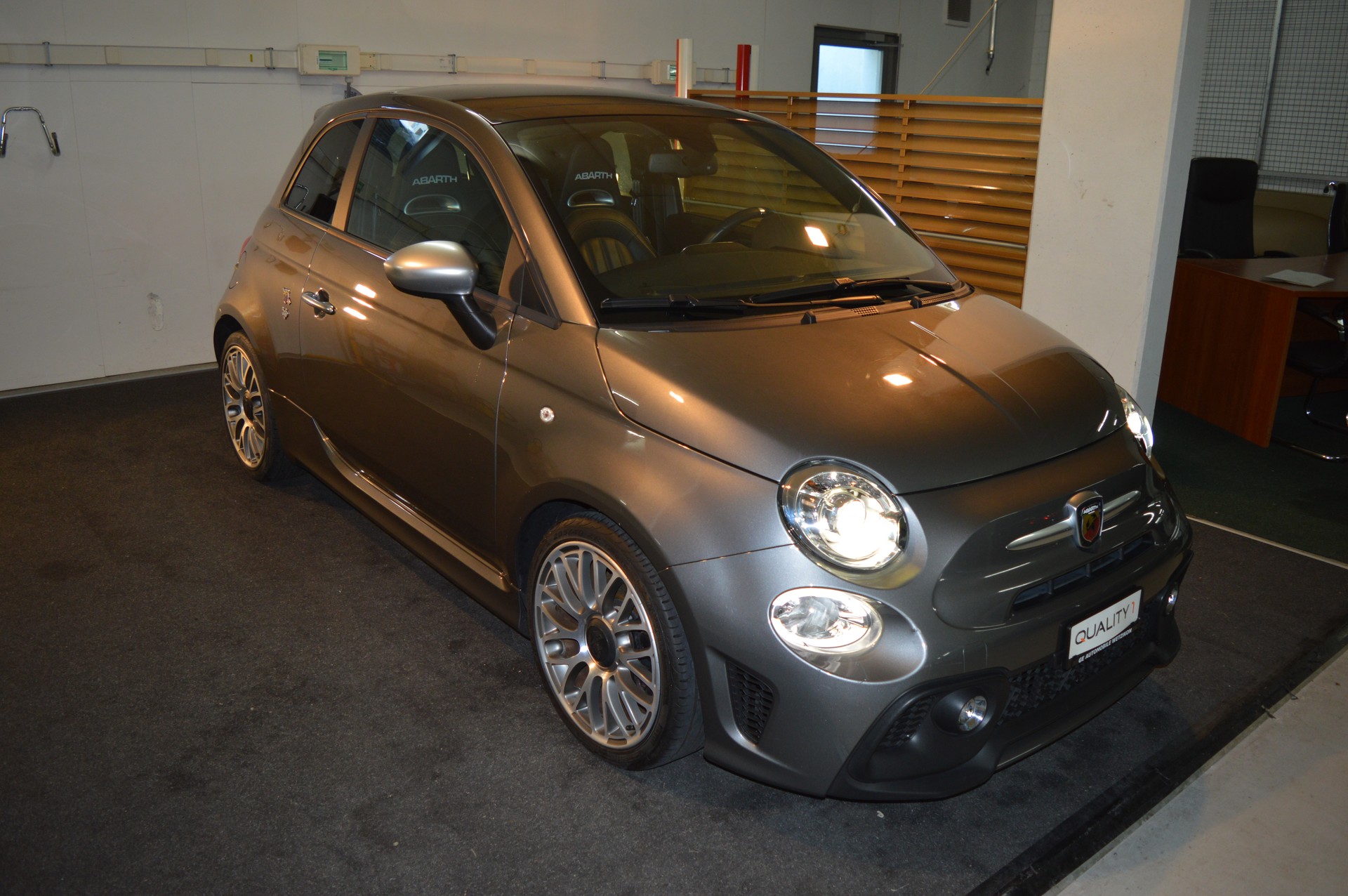 FIAT 595 1.4 16V Turbo Abarth Turismo-image-3