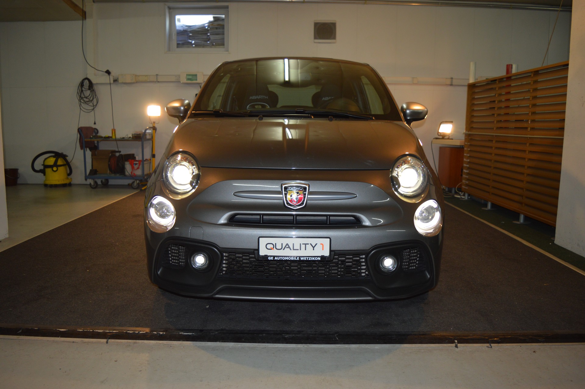 FIAT 595 1.4 16V Turbo Abarth Turismo-image-1