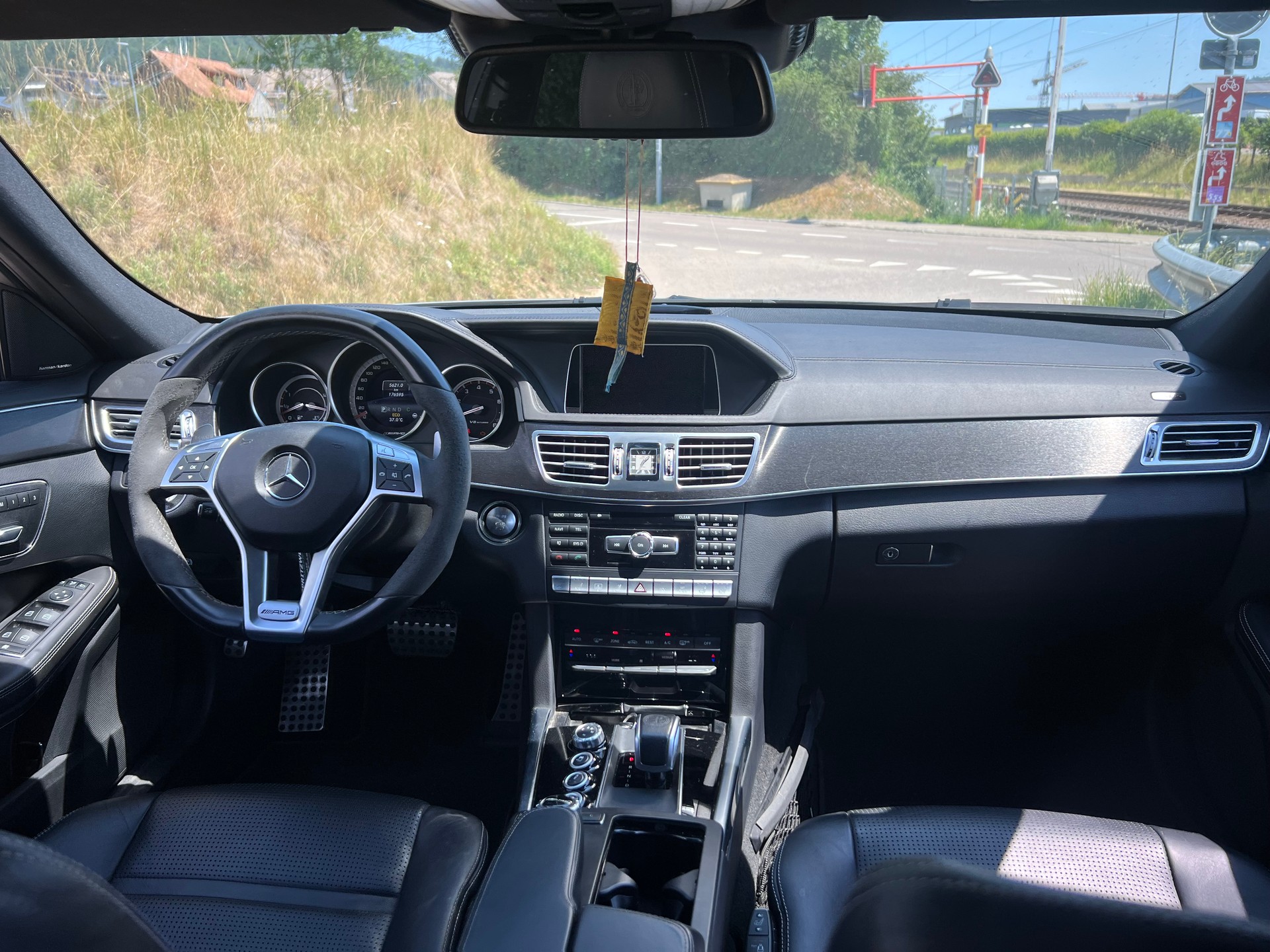 MERCEDES-BENZ E 63 AMG S 4Matic Speedshift-image-9