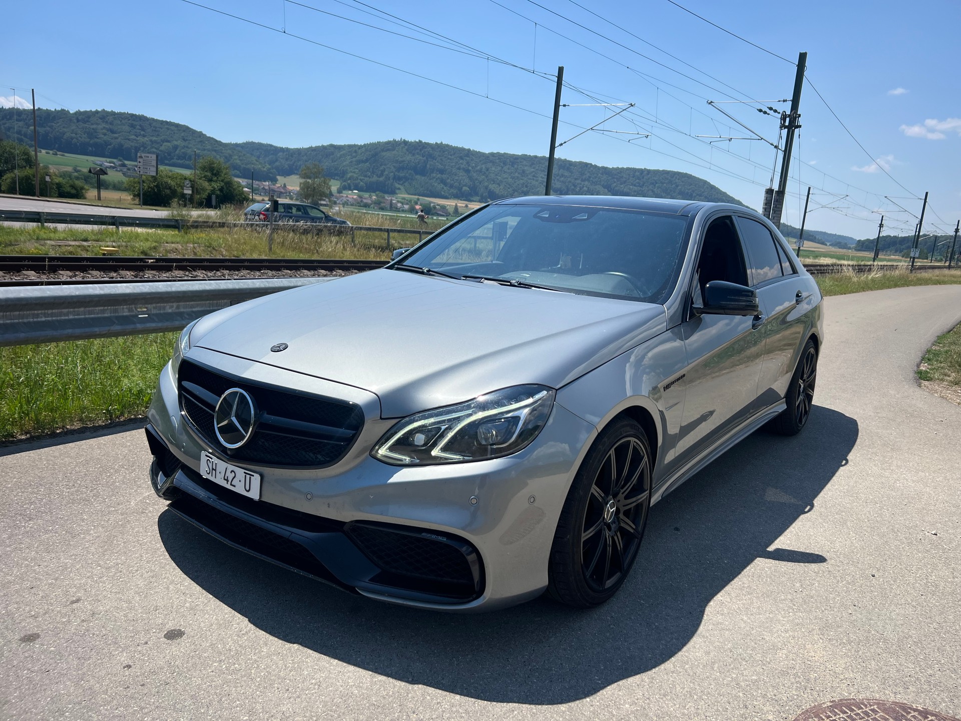 MERCEDES-BENZ E 63 AMG S 4Matic Speedshift-image-2