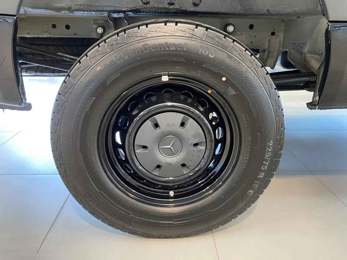 MERCEDES-BENZ Sprinter 319 CDI Standard 9G-TRONIC 4x4 Kasten-image-1
