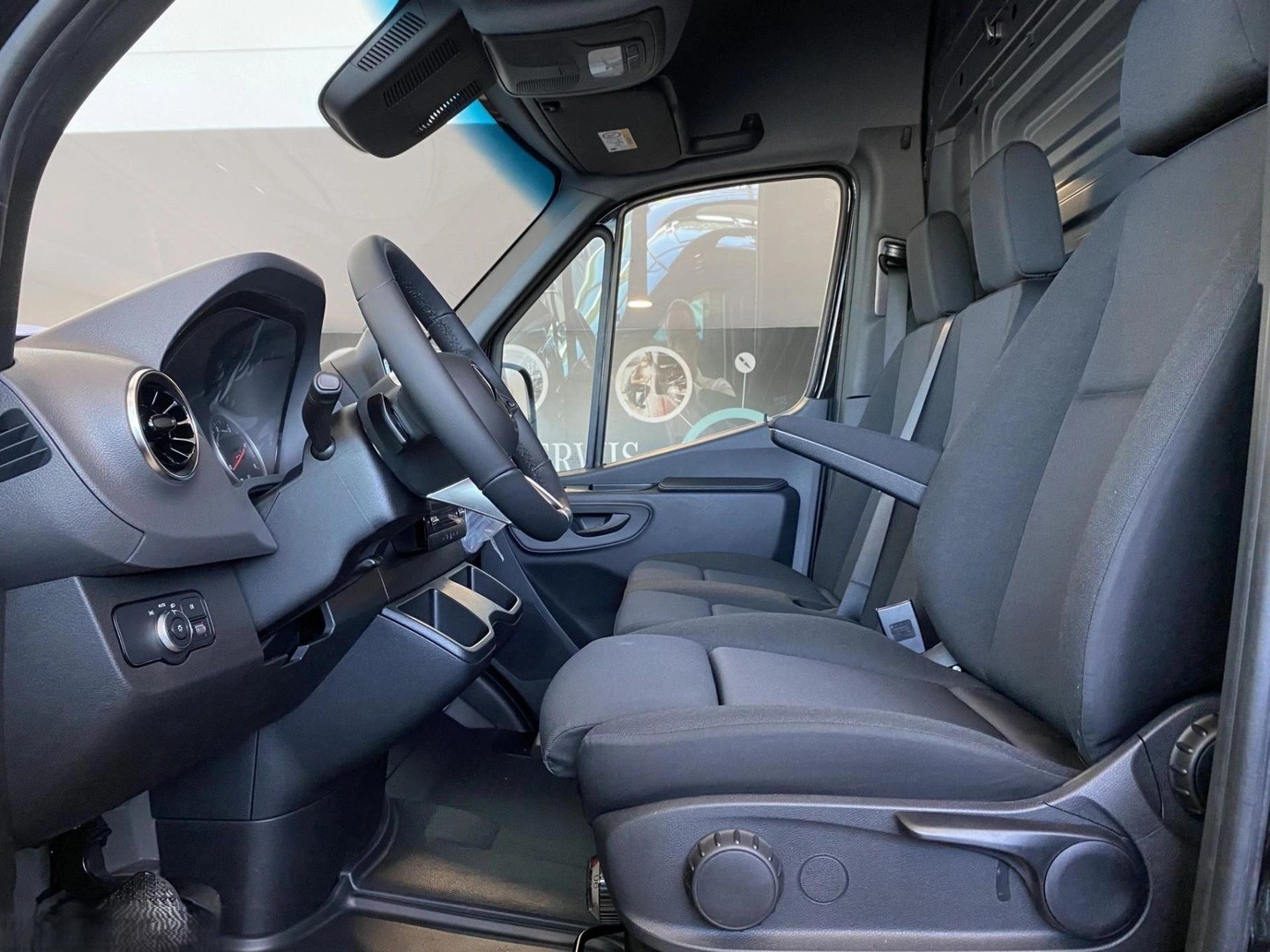 MERCEDES-BENZ Sprinter 319 CDI Standard 9G-TRONIC 4x4 Kasten-image-6