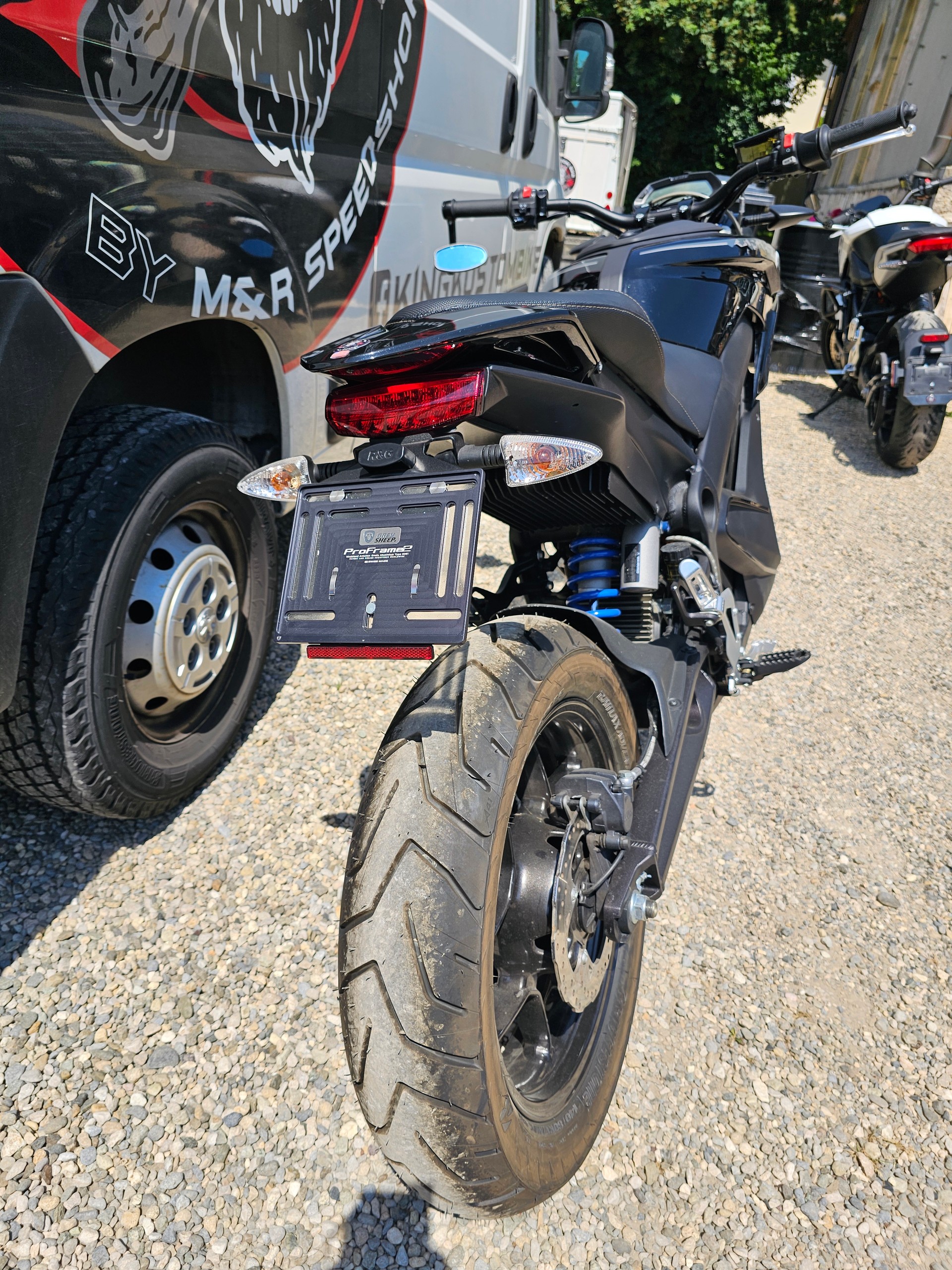 ZERO Full Black-image-1