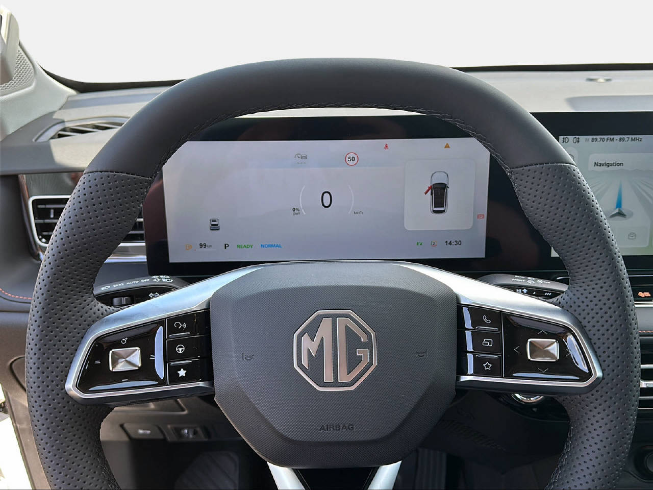 MG HS 1.5 Hybrid Luxury-image-9