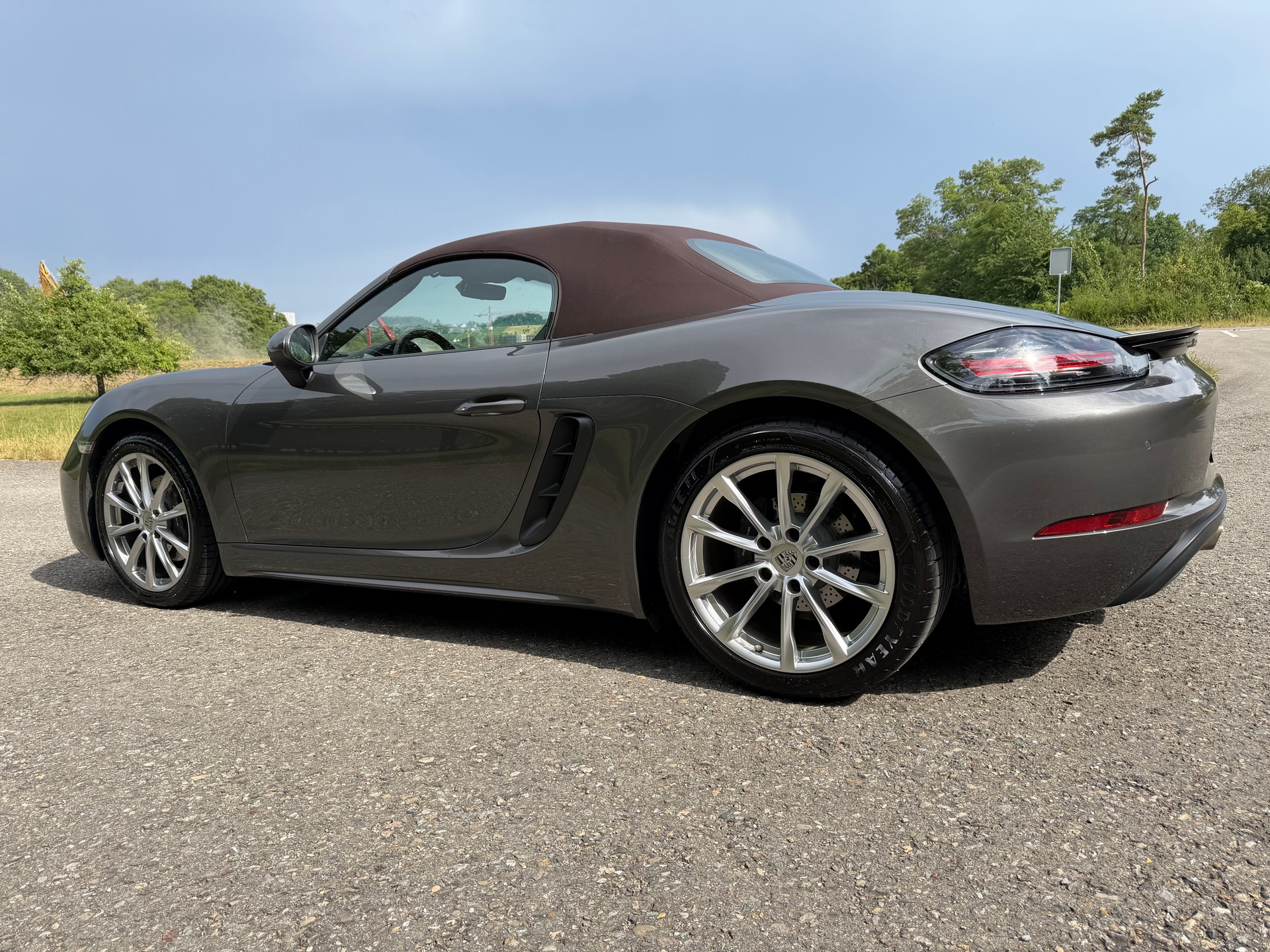 PORSCHE 718 Boxster 2.0-image-7