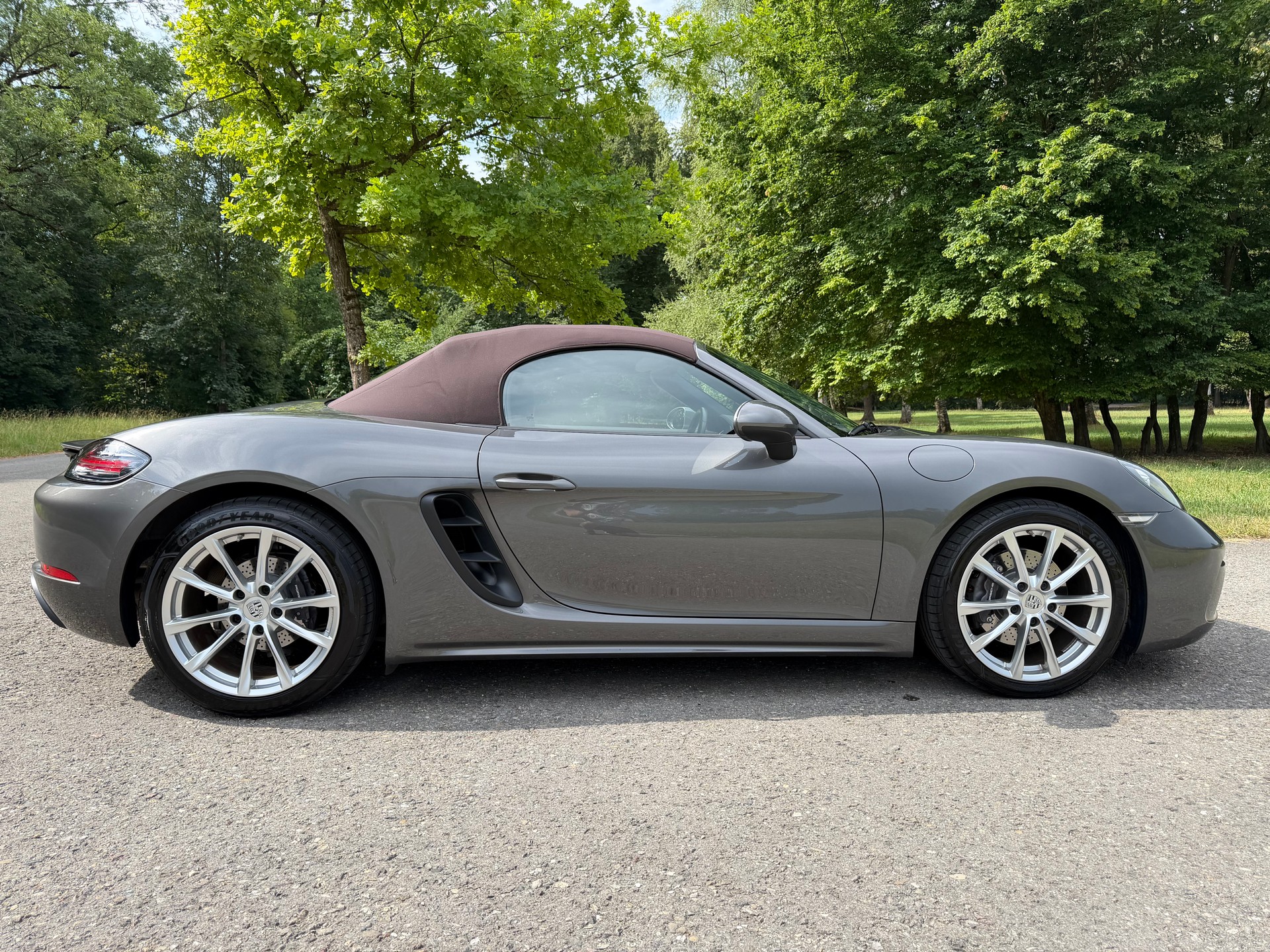 PORSCHE 718 Boxster 2.0-image-4