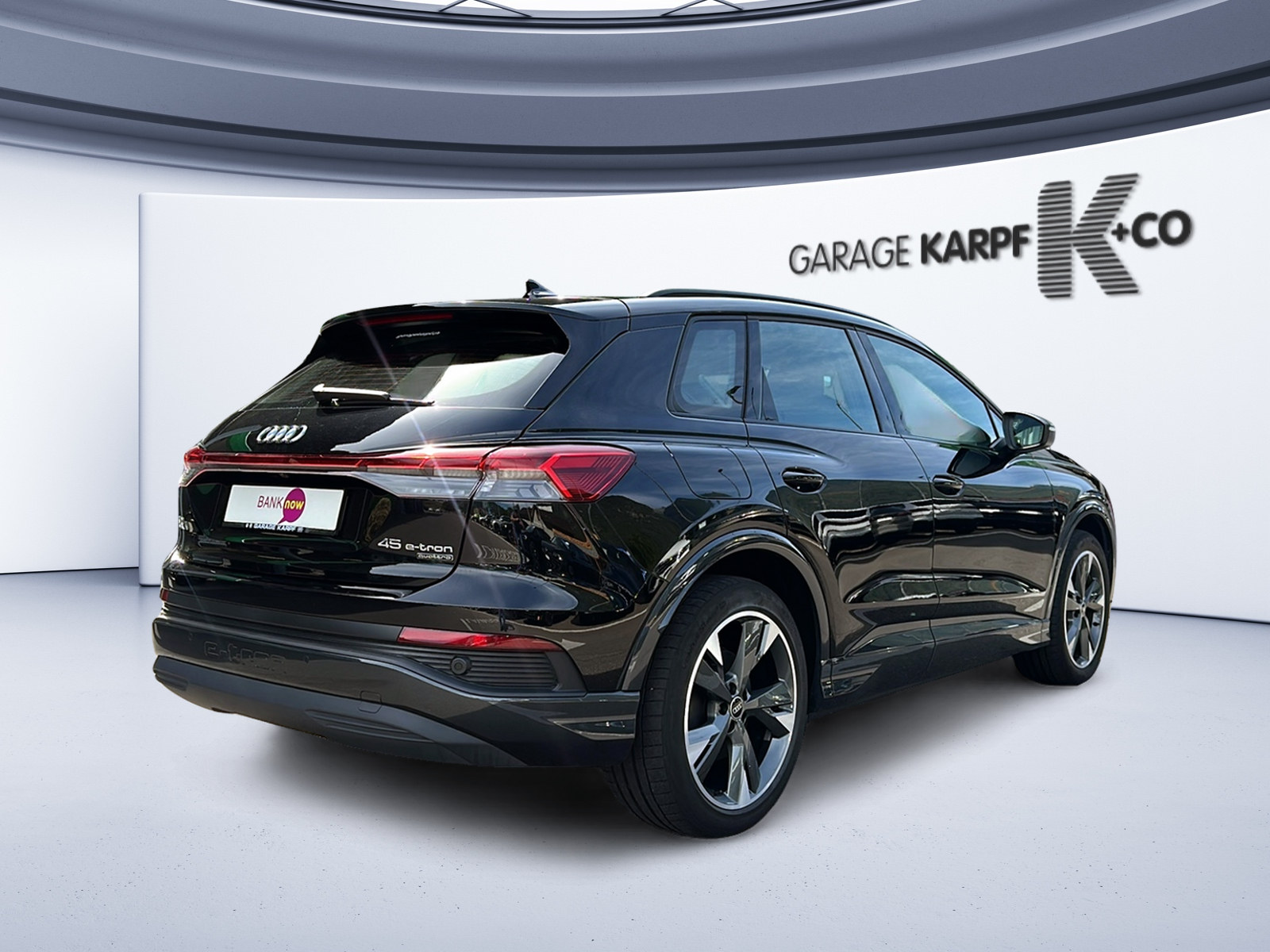 AUDI Q4 e-tron 45 Attraction quattro-image-4
