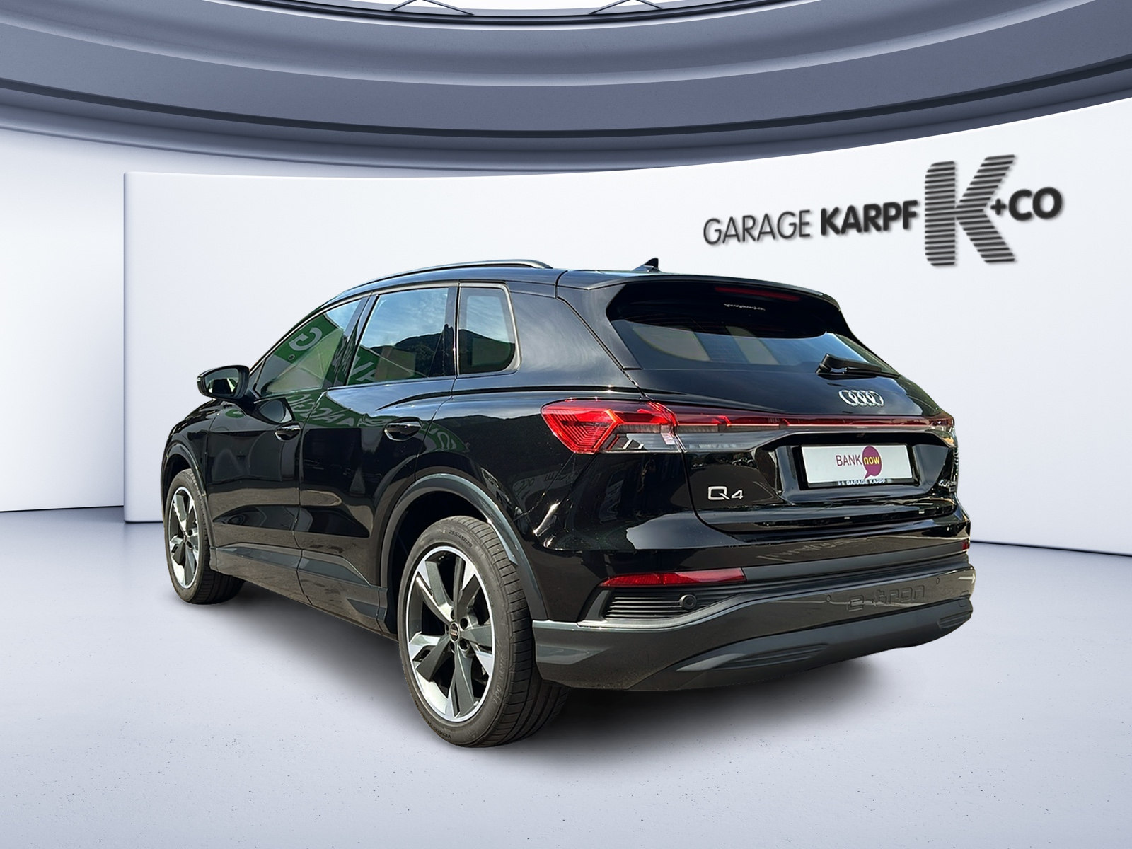 AUDI Q4 e-tron 45 Attraction quattro-image-2