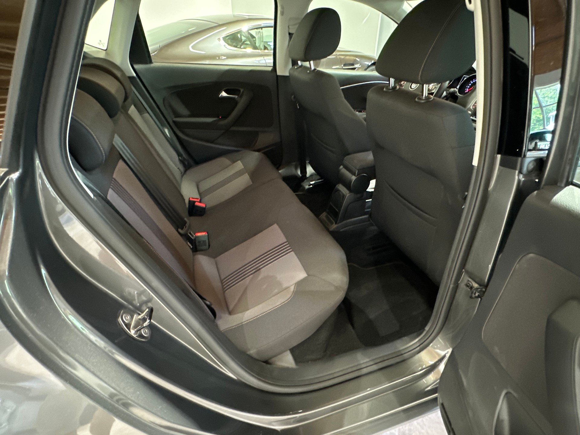 VW Polo 1.0 TSI BMT Allstar/1. Hand/8 x Aluräder/1. Jahr Garantie uvm.-image-23