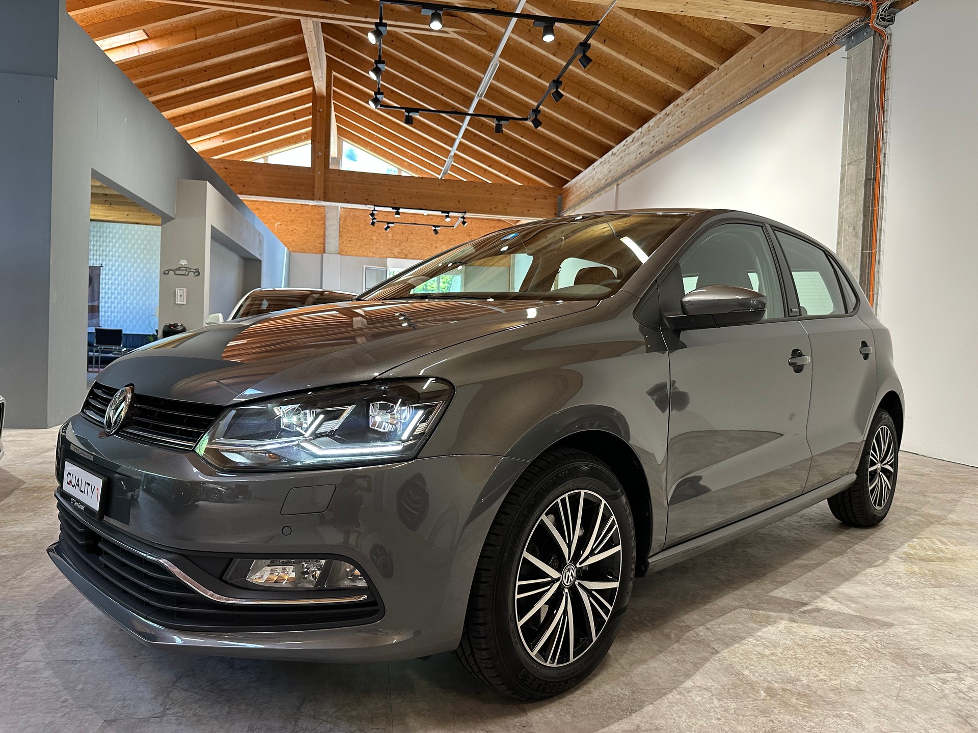 VW Polo 1.0 TSI BMT Allstar/1. Hand/8 x Aluräder/1. Jahr Garantie uvm.-image-0