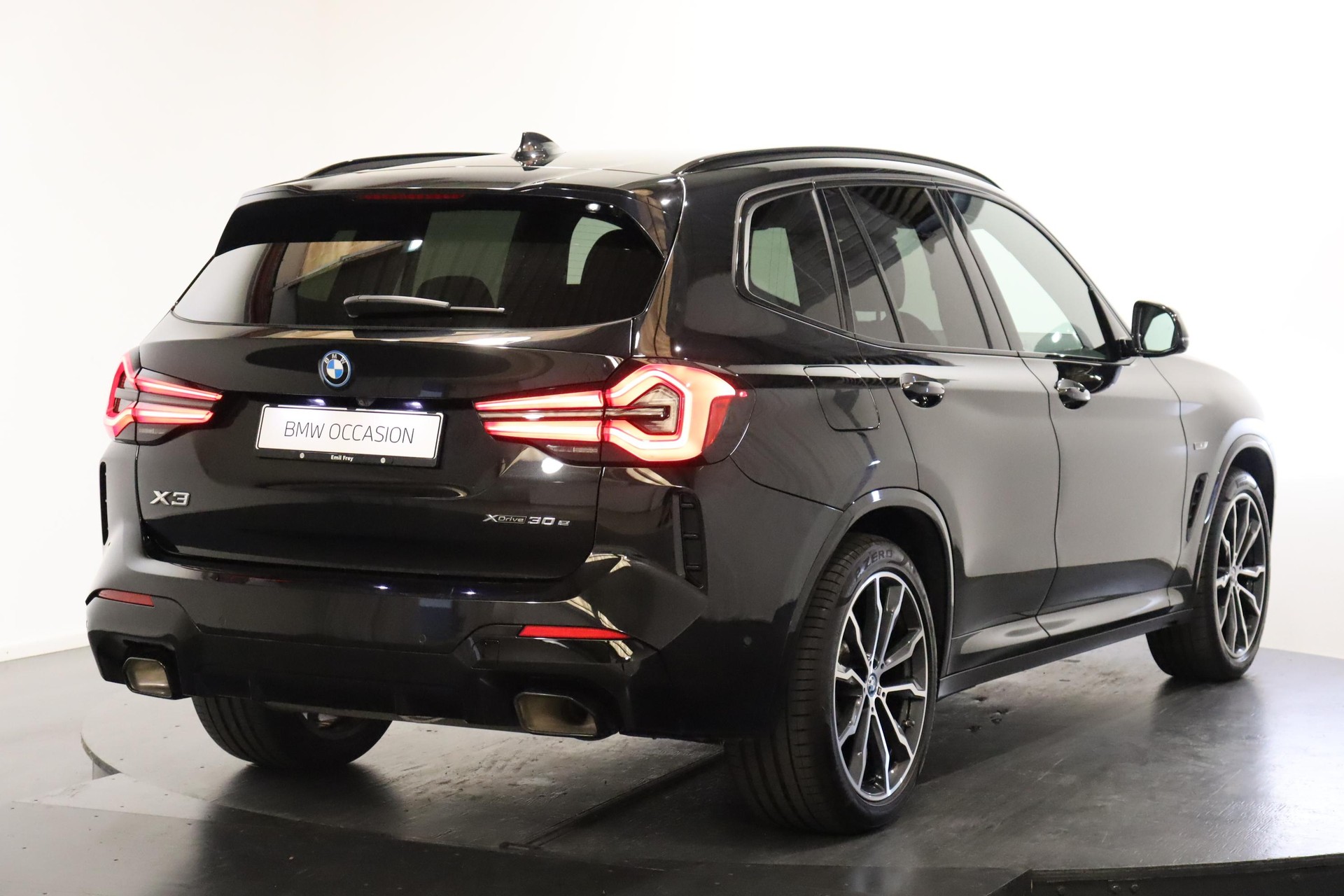 BMW X3 30e xDrive-image-2