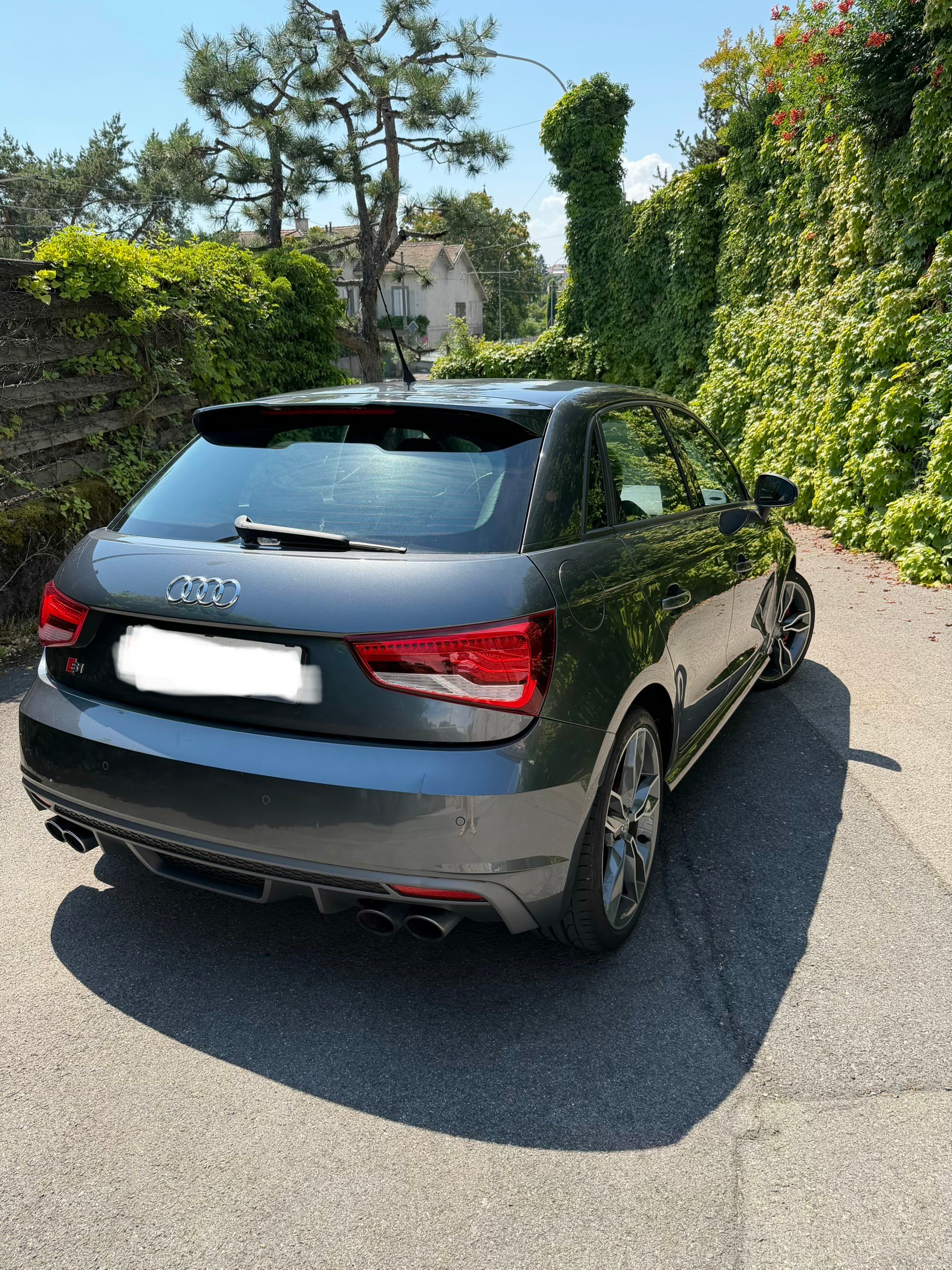 AUDI 2.0 TFSI quattro-image-1