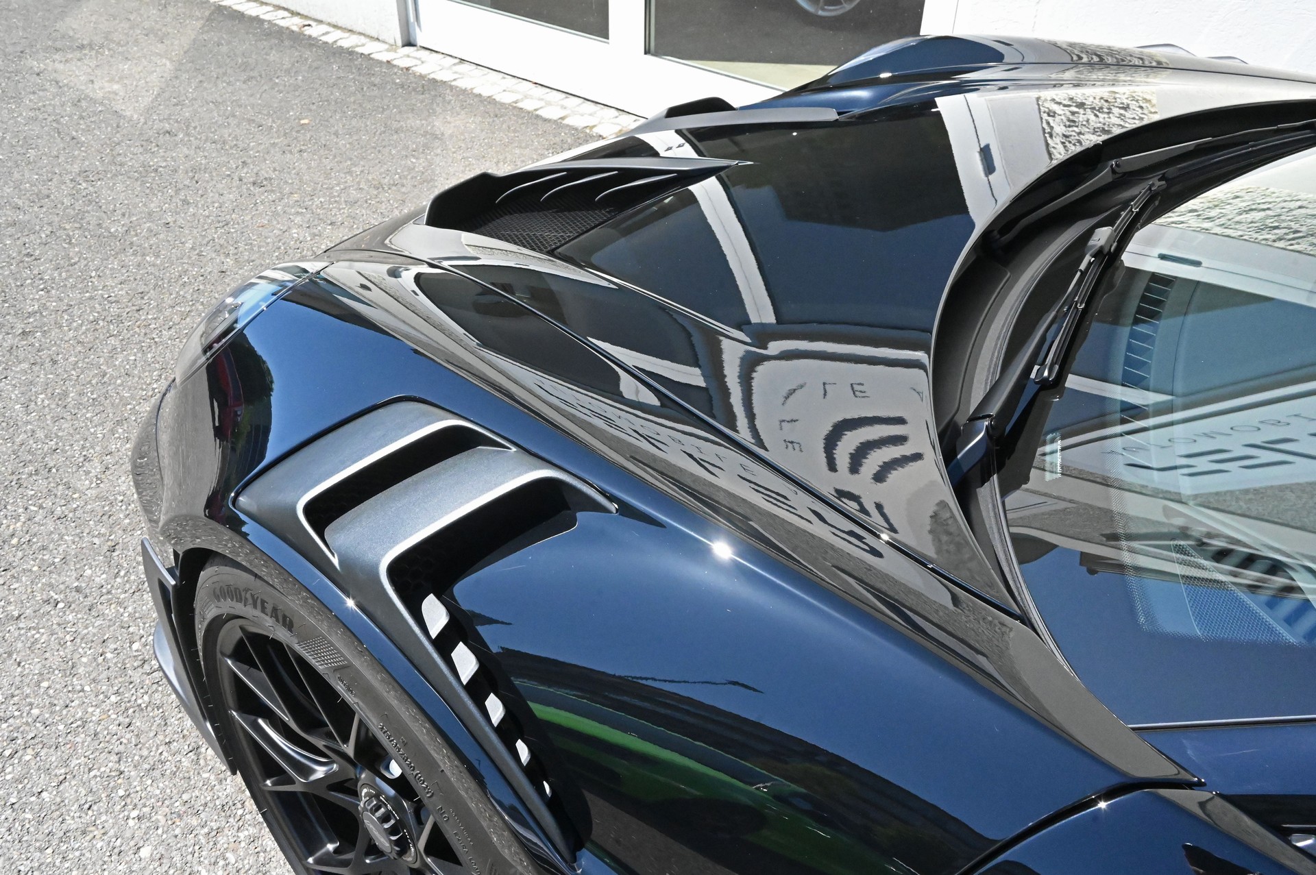 PORSCHE 911 GT3 RS-image-12