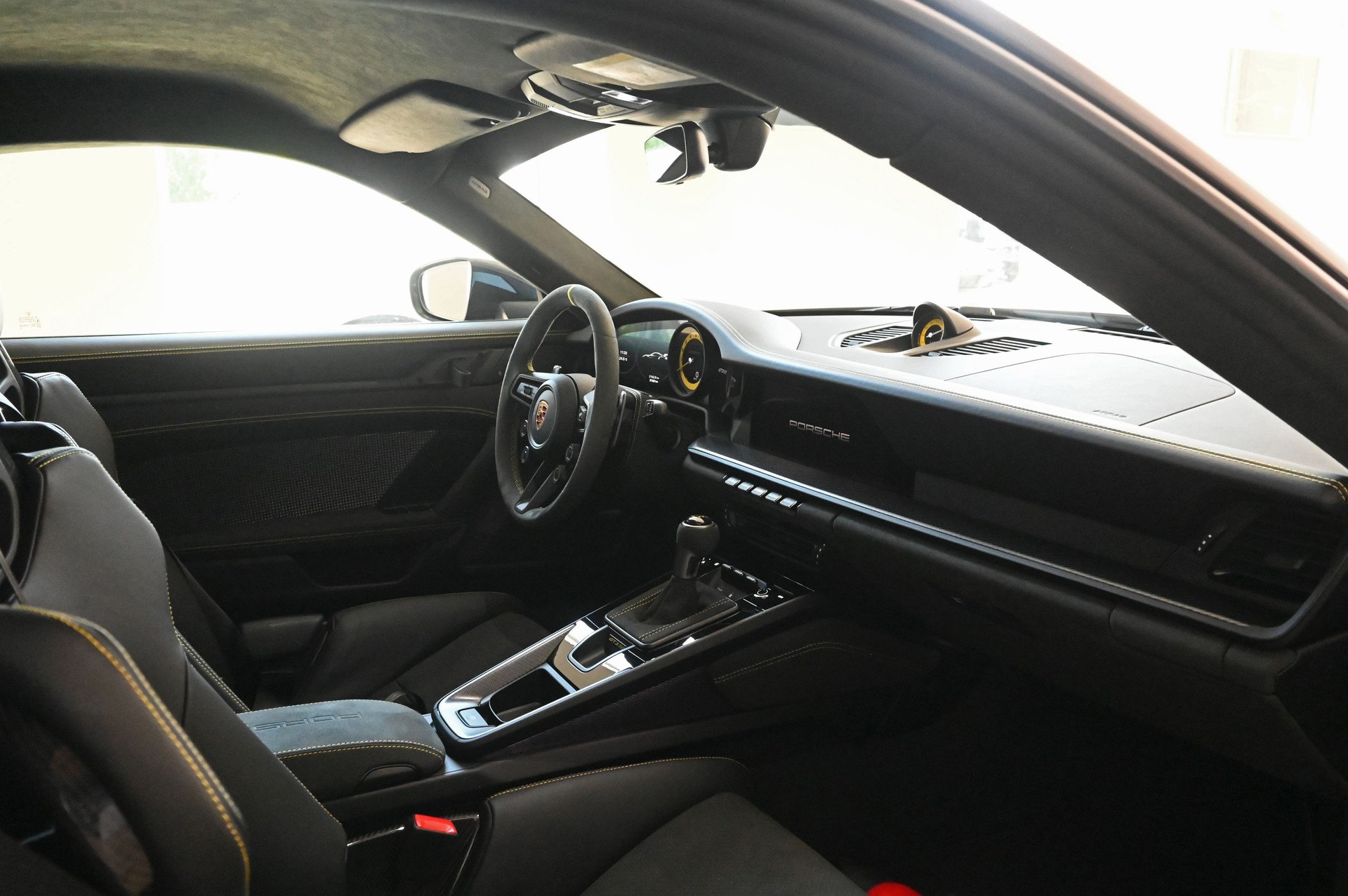 PORSCHE 911 GT3 RS-image-26