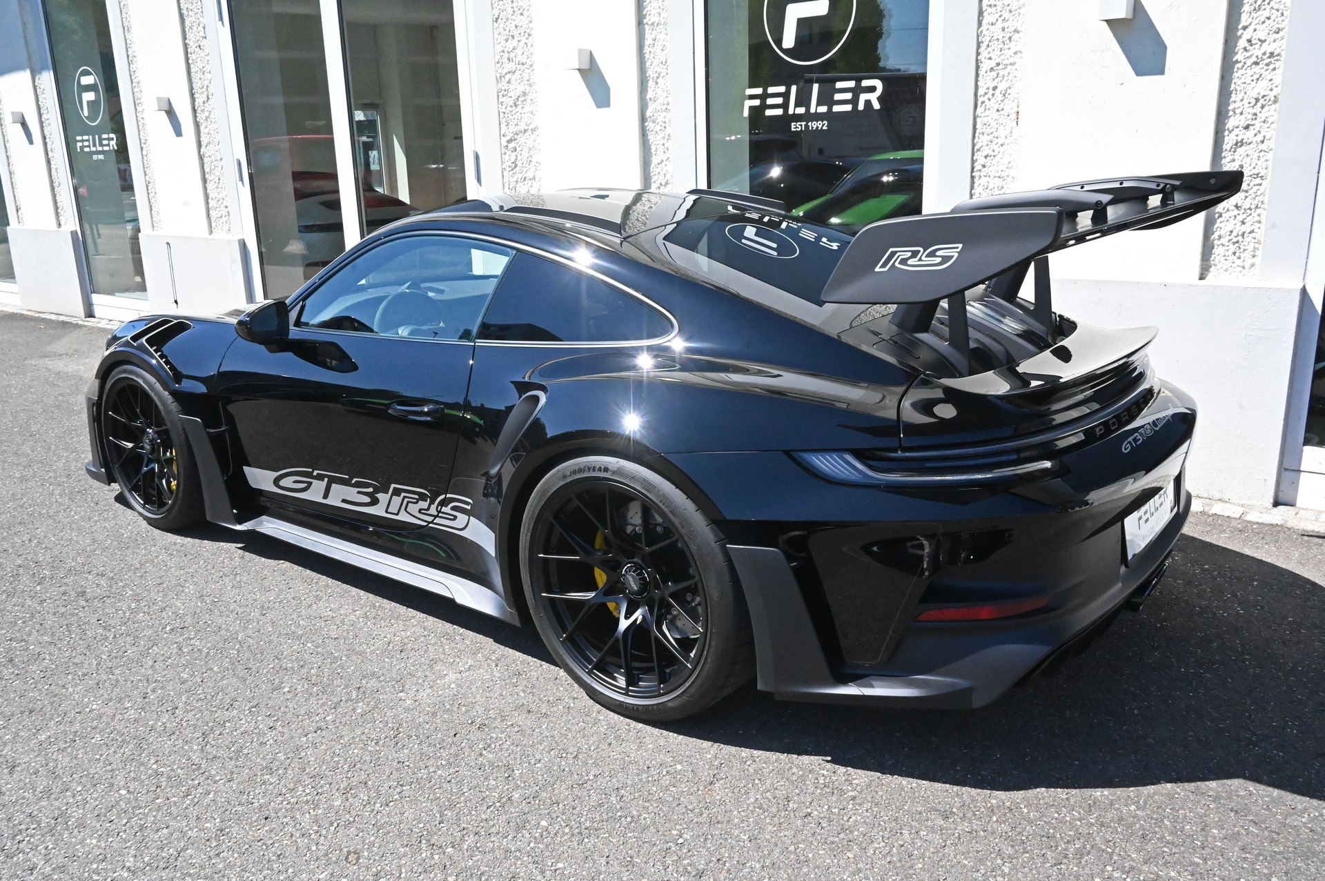 PORSCHE 911 GT3 RS-image-7