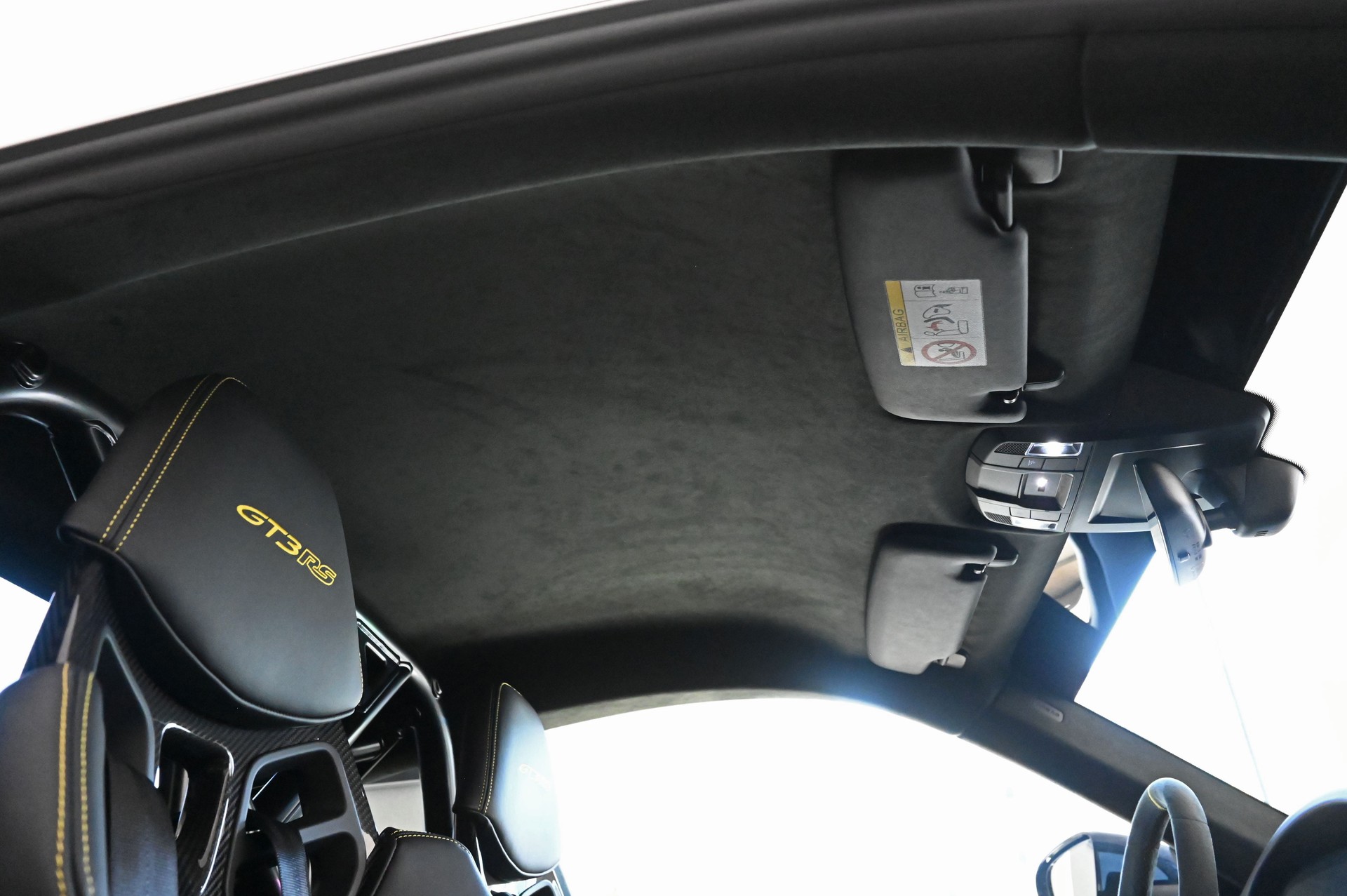 PORSCHE 911 GT3 RS-image-30