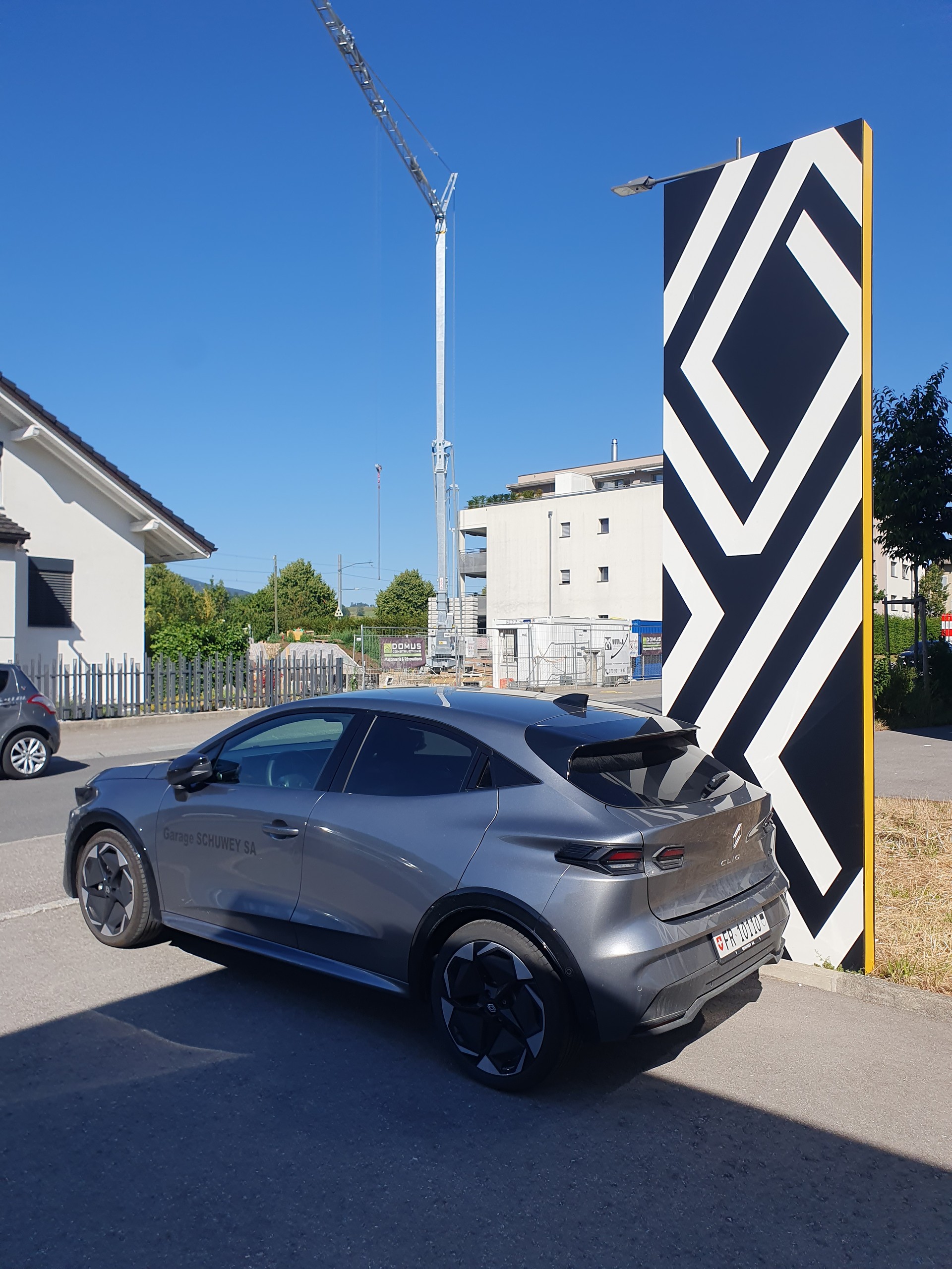 RENAULT Clio 1.8 E-Tech Techno-image-3