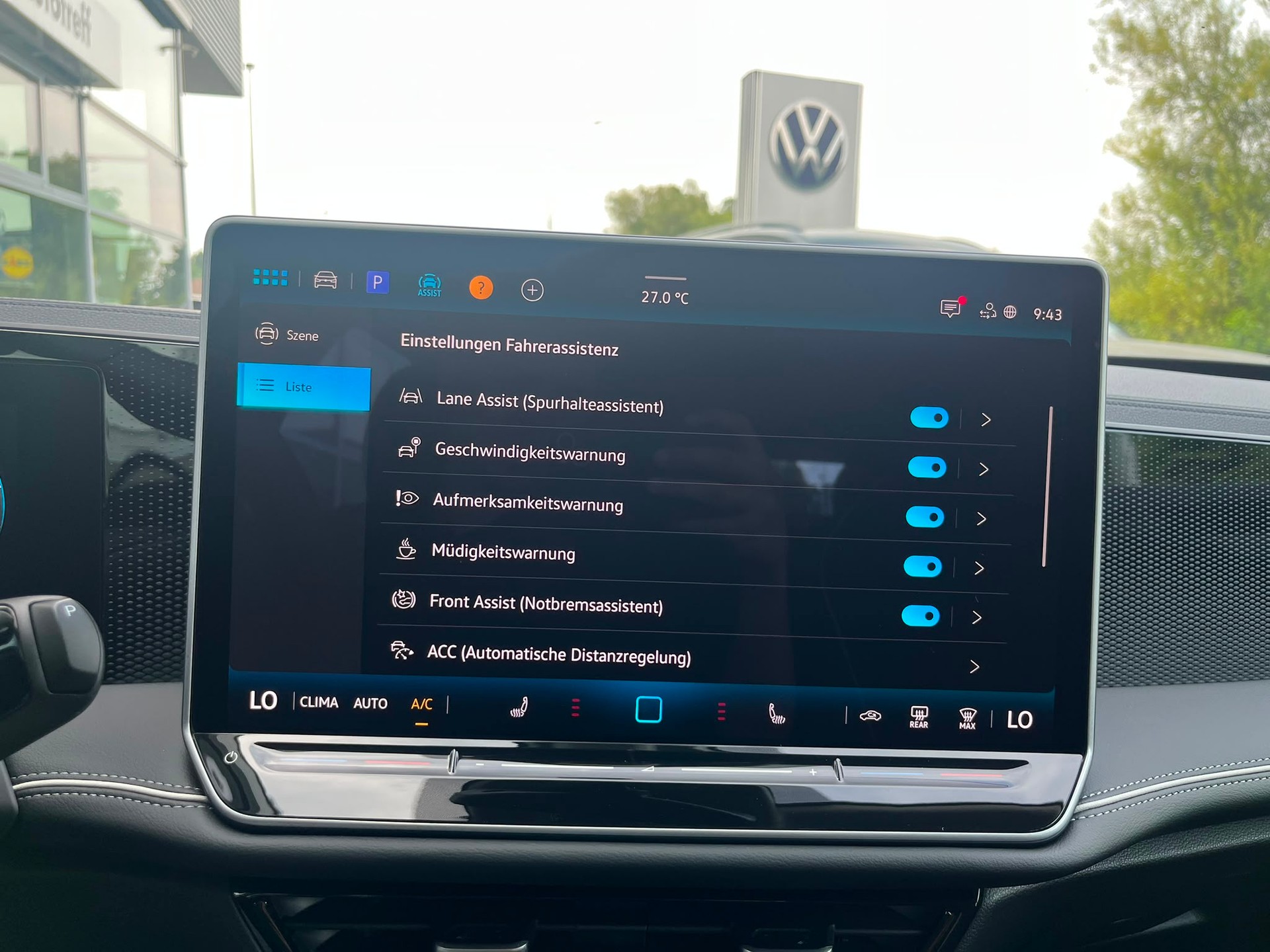 VW Passat Variant 2.0 TDI evo Business 4 Motion DSG-image-9