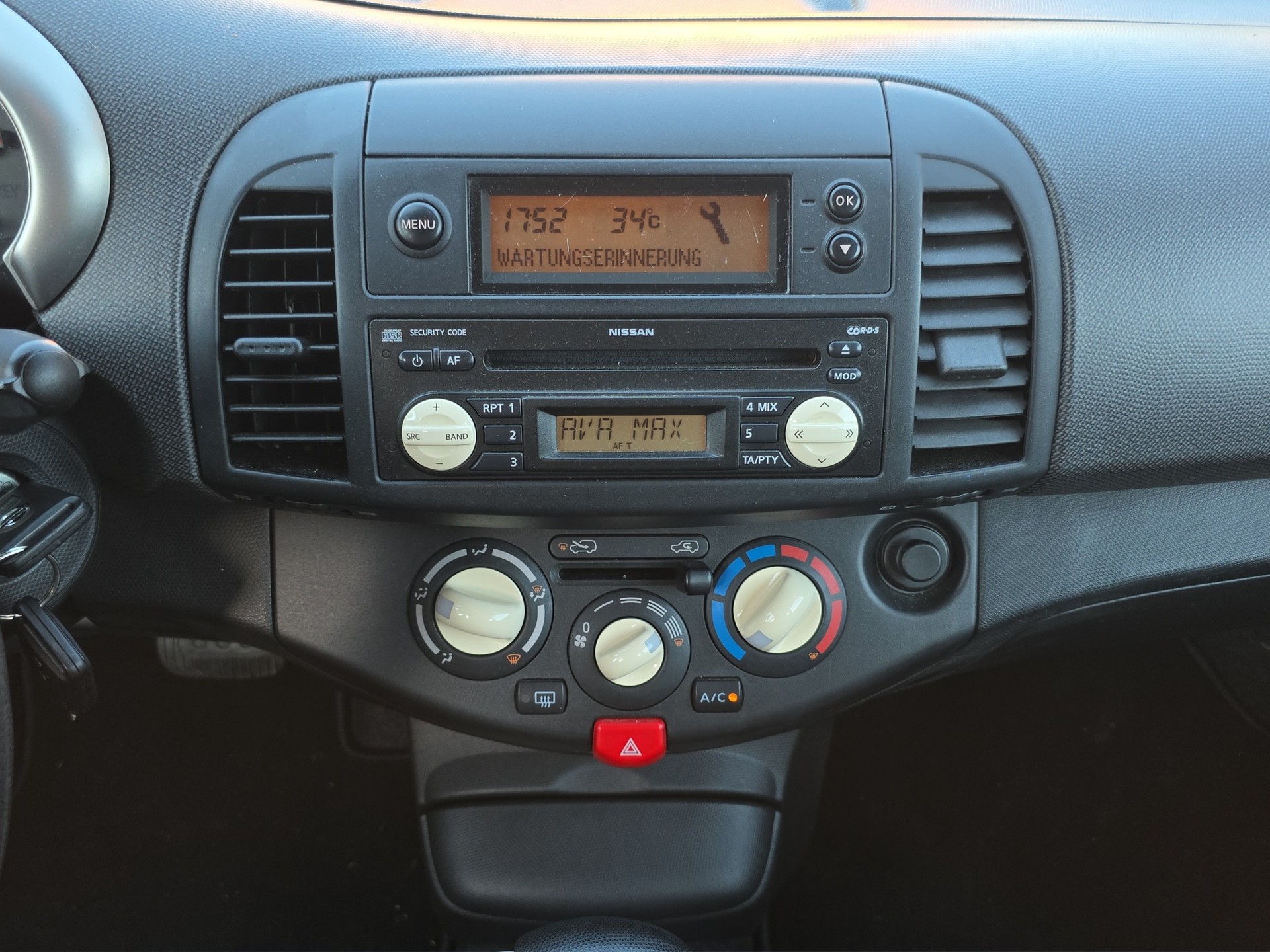 NISSAN Micra 1.2 helvetic.com-image-12