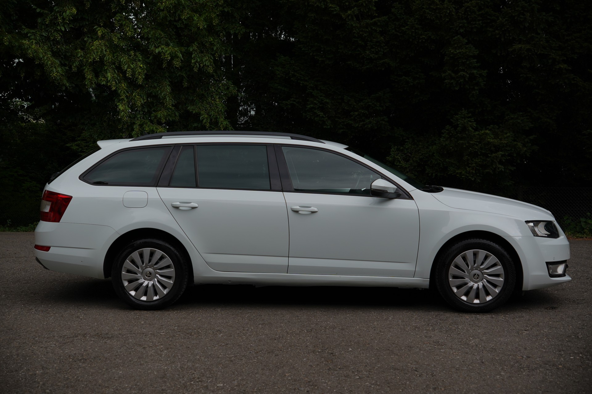 SKODA Octavia Combi 1.4 TSI G-tec Ambition CNG DSG-image-1