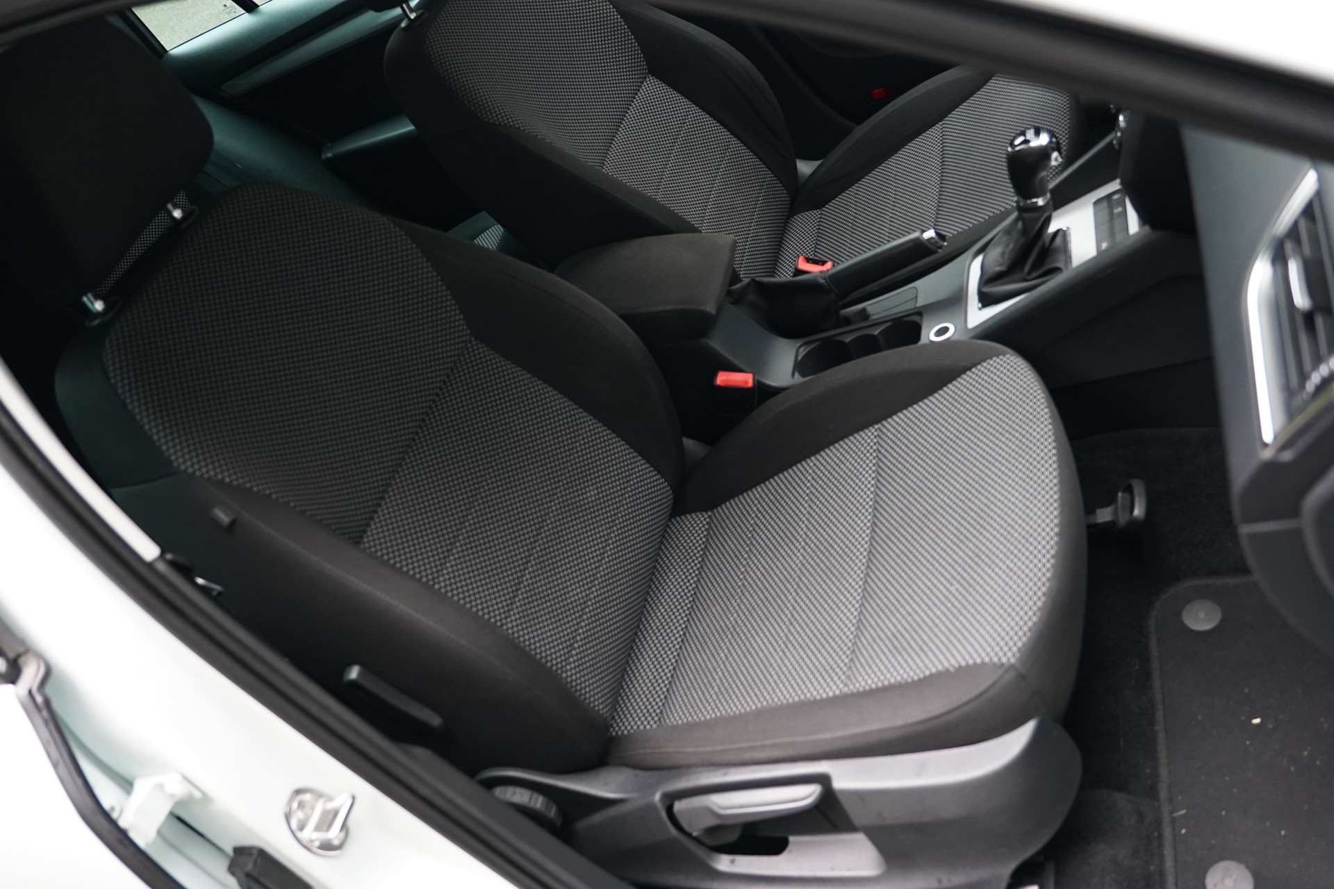 SKODA Octavia Combi 1.4 TSI G-tec Ambition CNG DSG-image-17