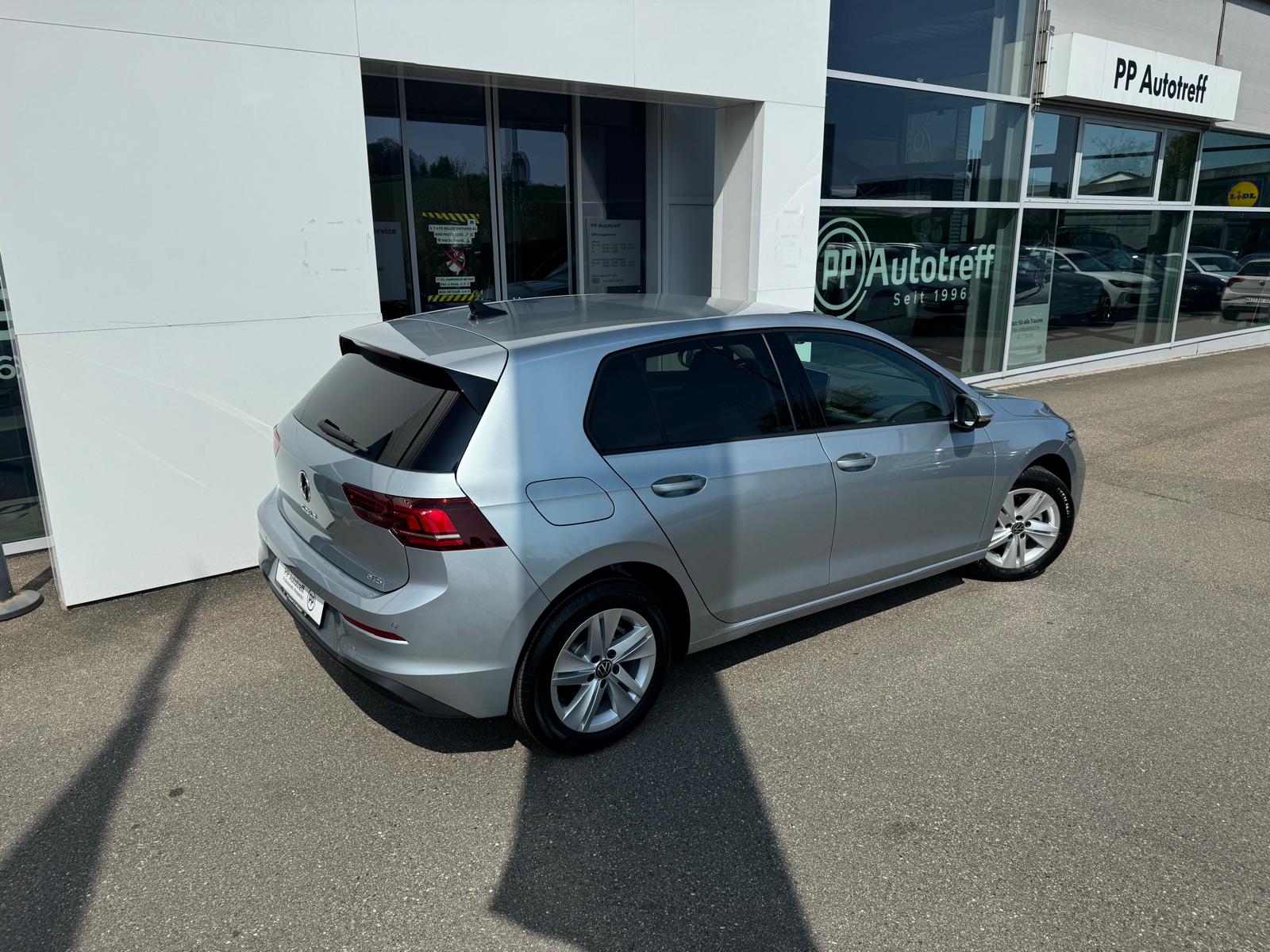 VW Golf 1.5 e TSI mHEV Value DSG-image-3