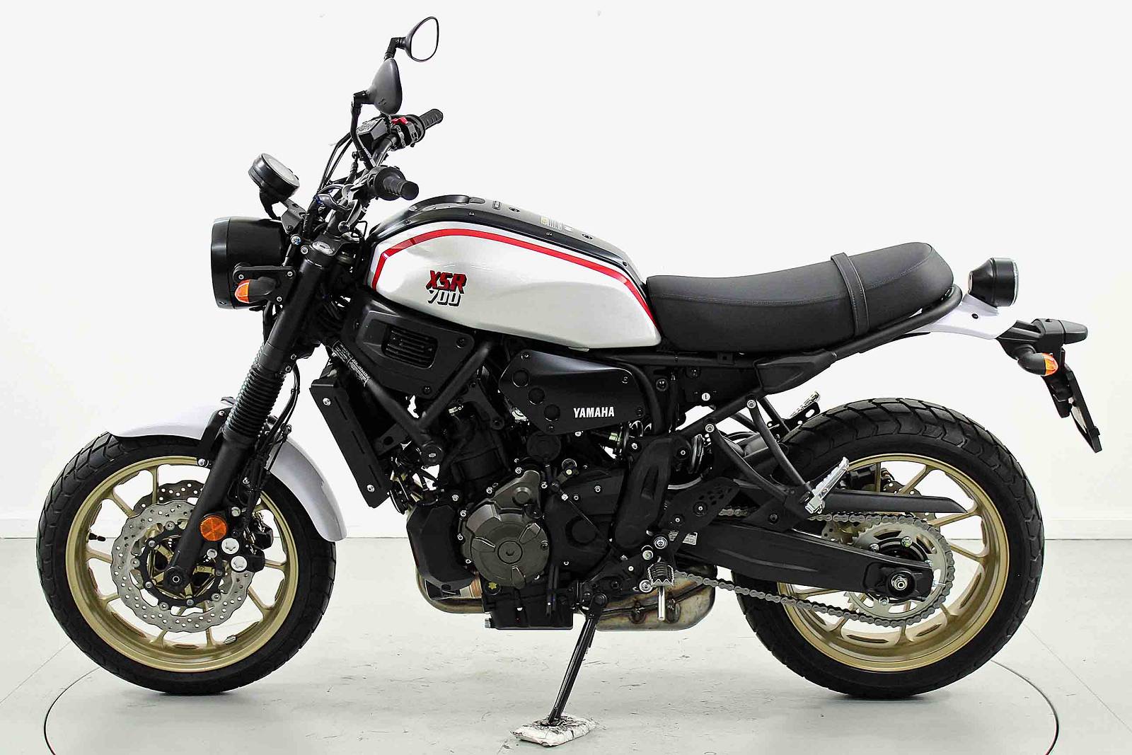 YAMAHA XSR 700-image-4