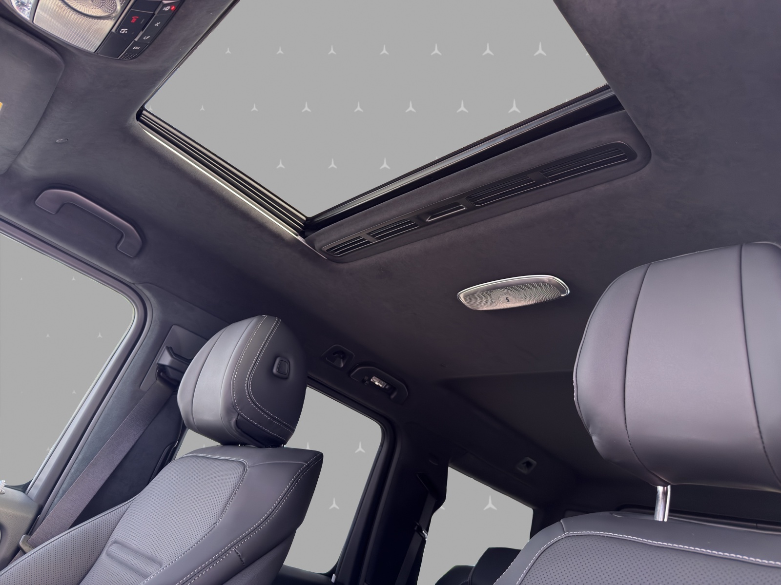 MERCEDES-BENZ G 450d 9G-Tronic-image-8