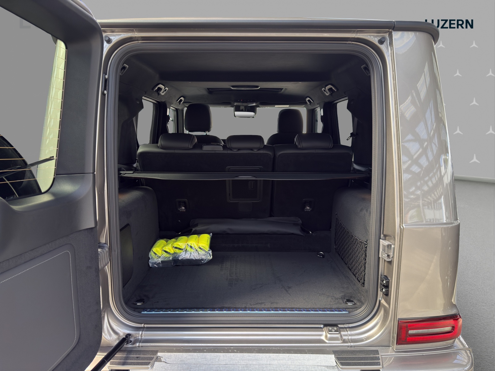MERCEDES-BENZ G 450d 9G-Tronic-image-14