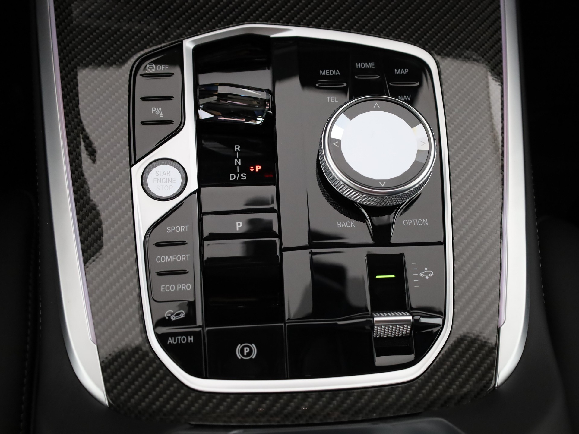 BMW X7 40i xDrive SAG-image-18