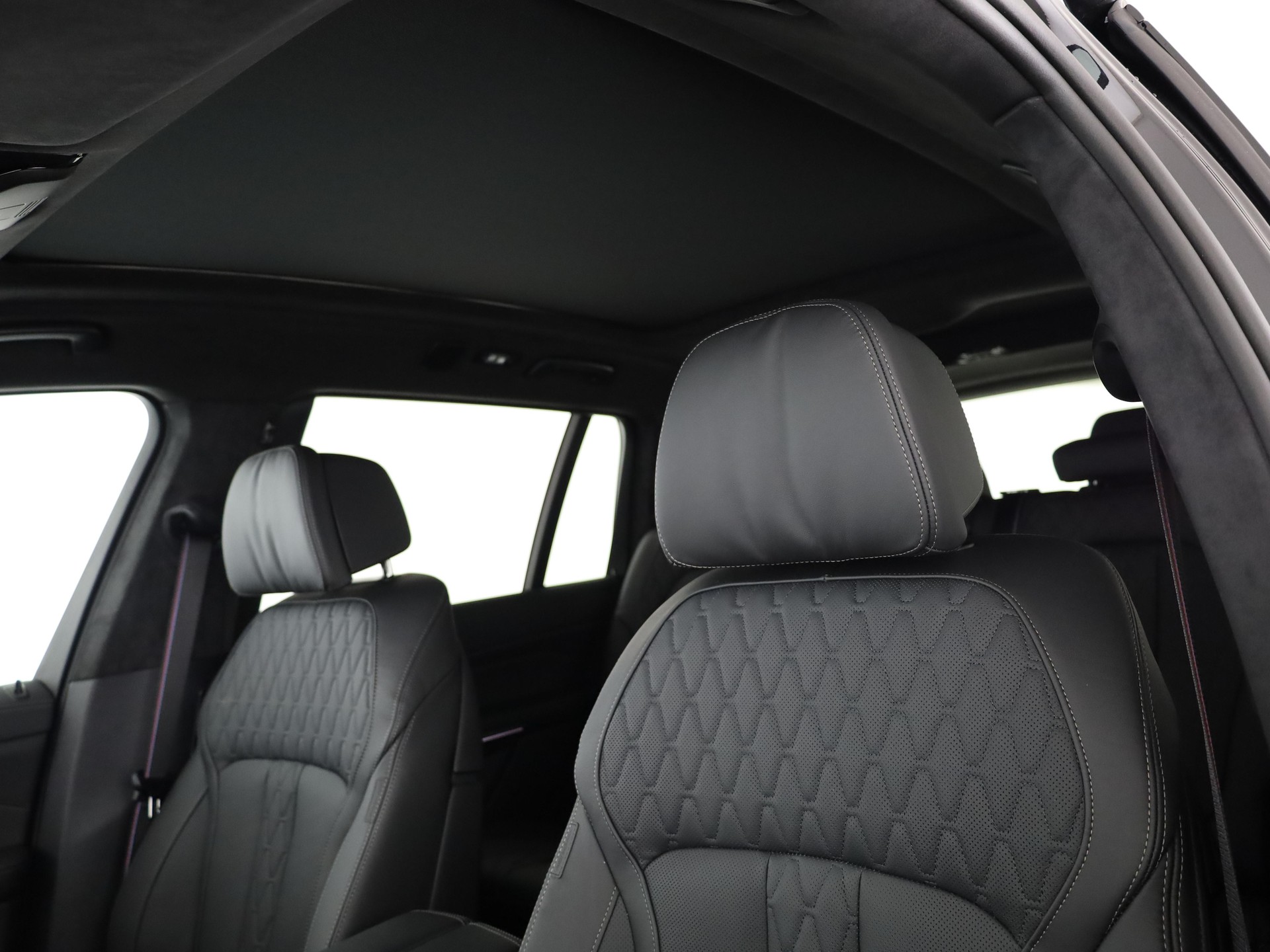 BMW X7 40i xDrive SAG-image-12