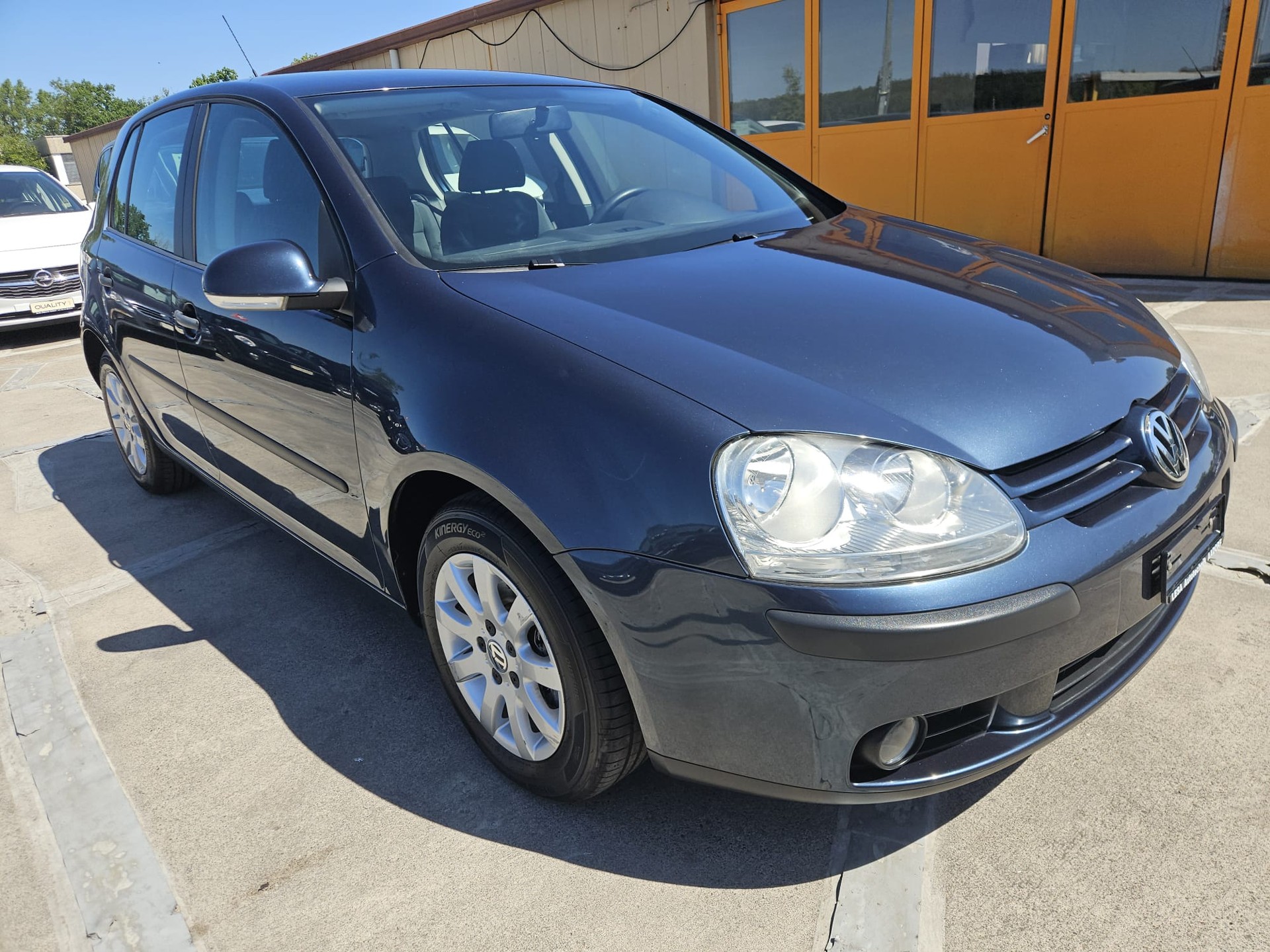 VW Golf 2.0 FSI Comfortline 4Motion-image-5