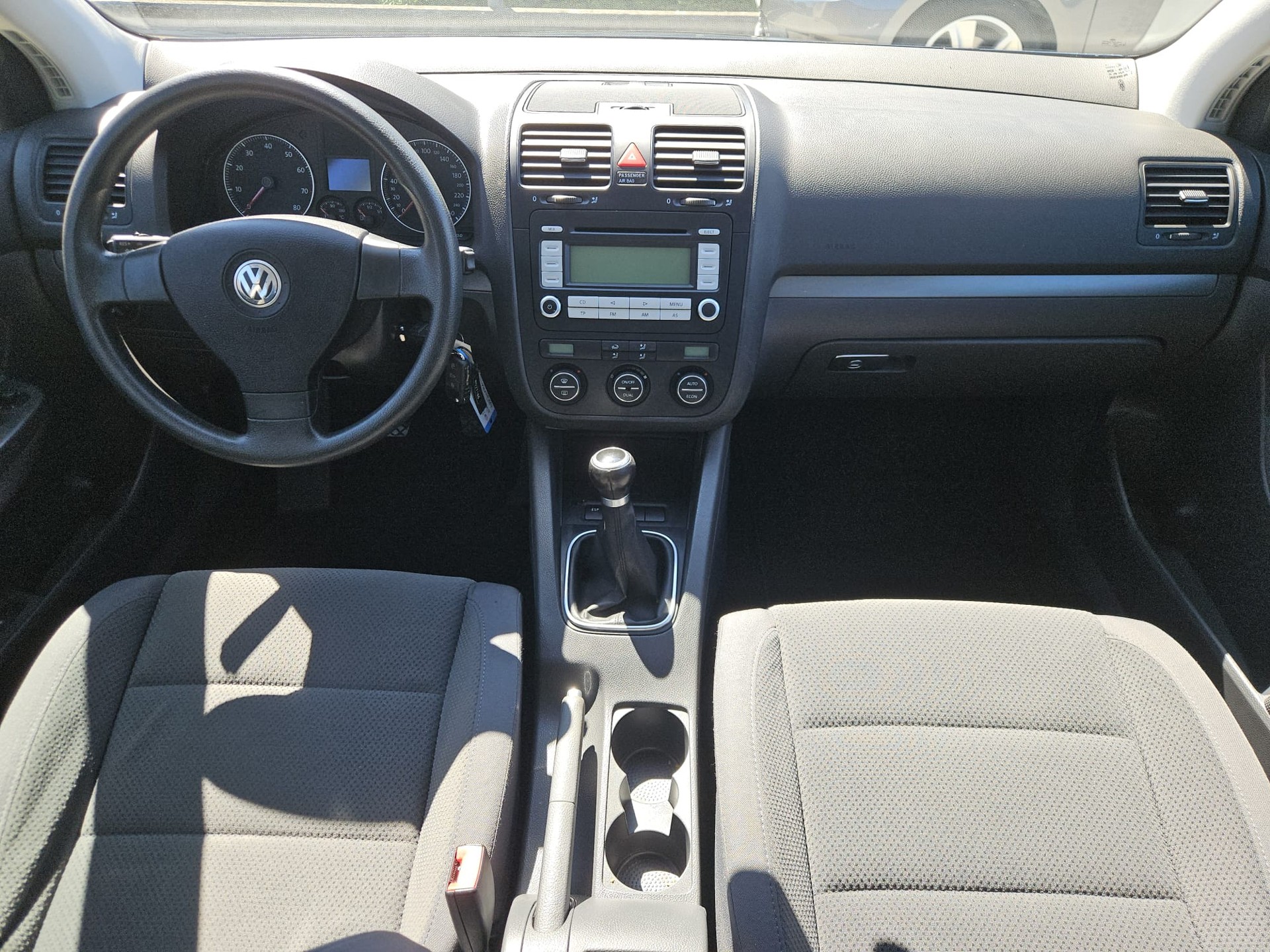 VW Golf 2.0 FSI Comfortline 4Motion-image-7
