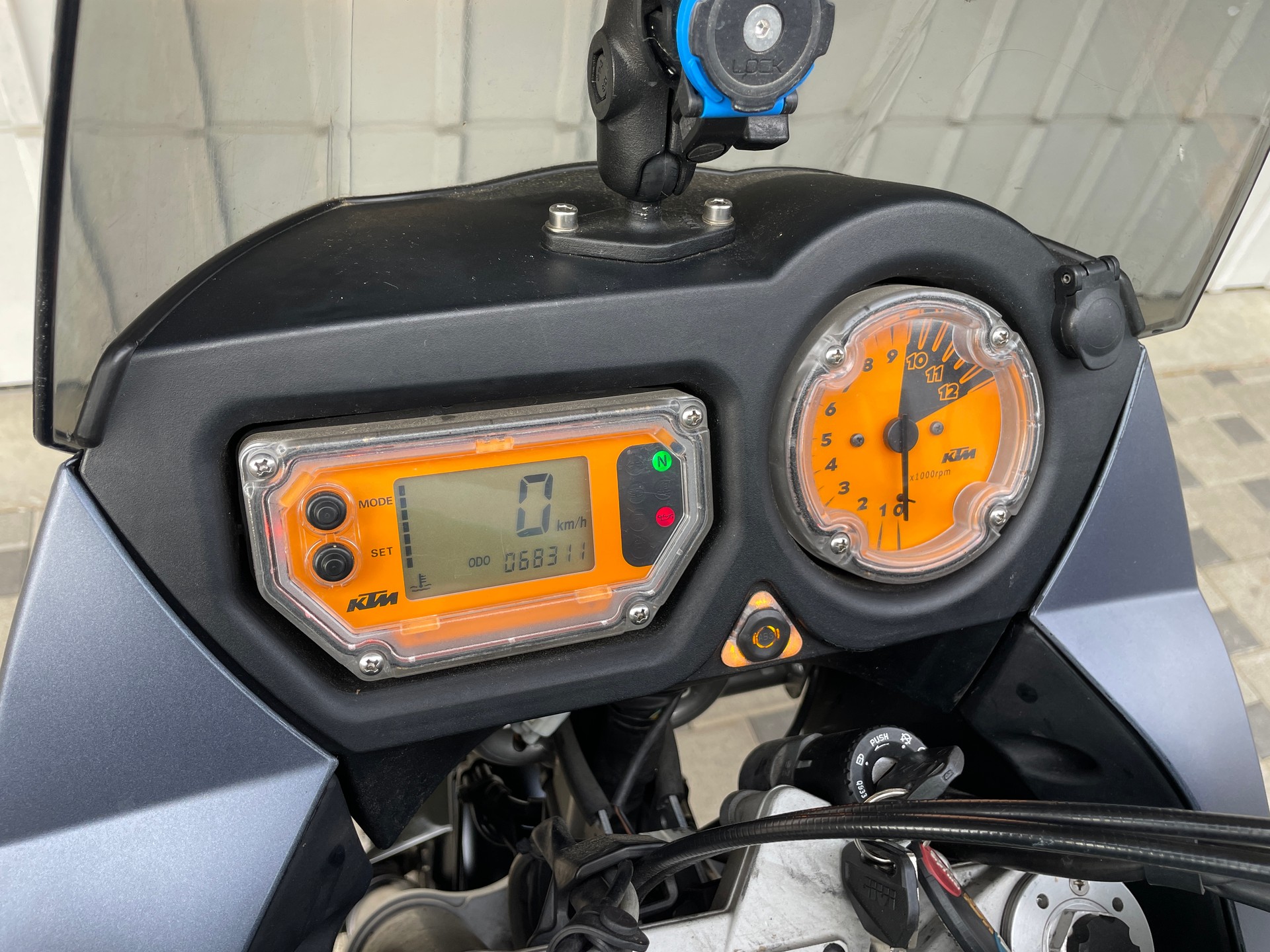KTM 990 Adventure ABS-image-7