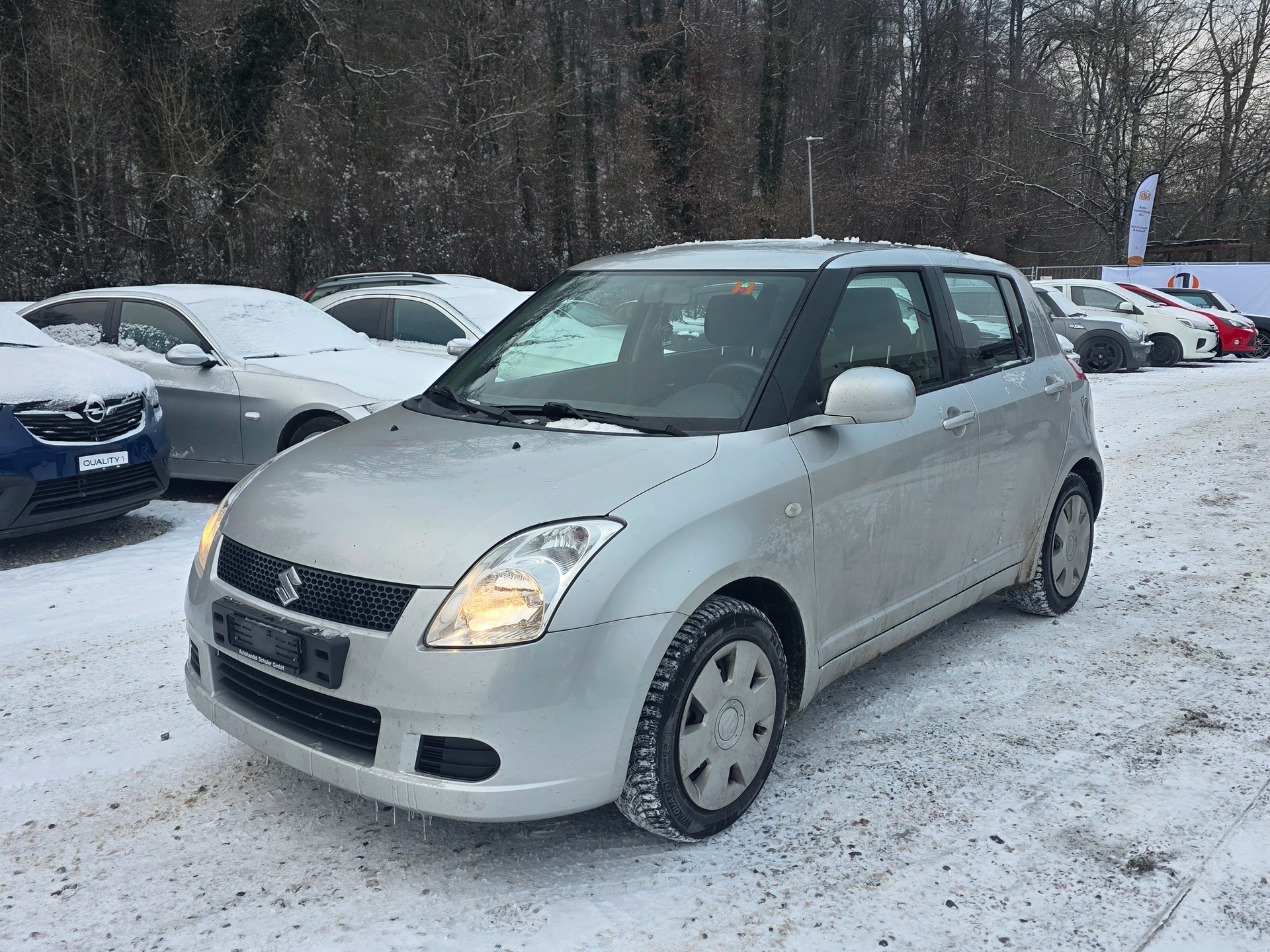 SUZUKI Swift 1.3i 16V GL Top 4x4 /-image-0
