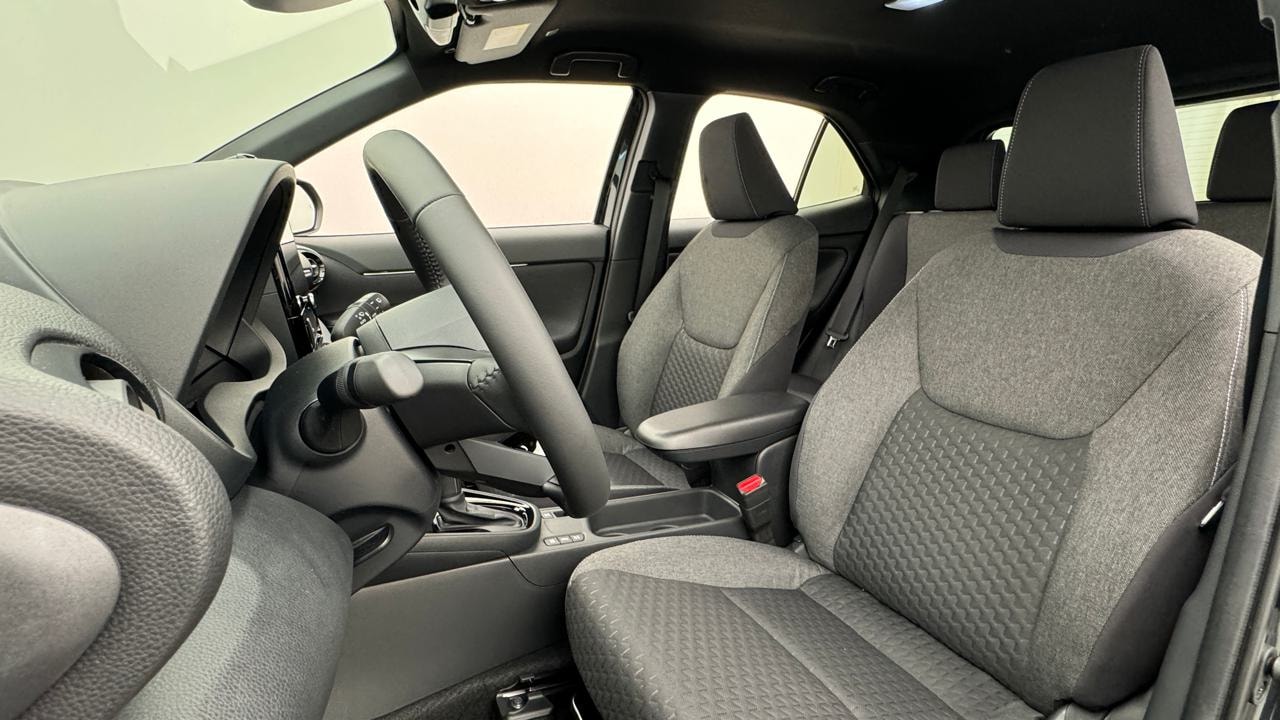 TOYOTA Yaris Cross 1.5 Style e-CVT-image-4