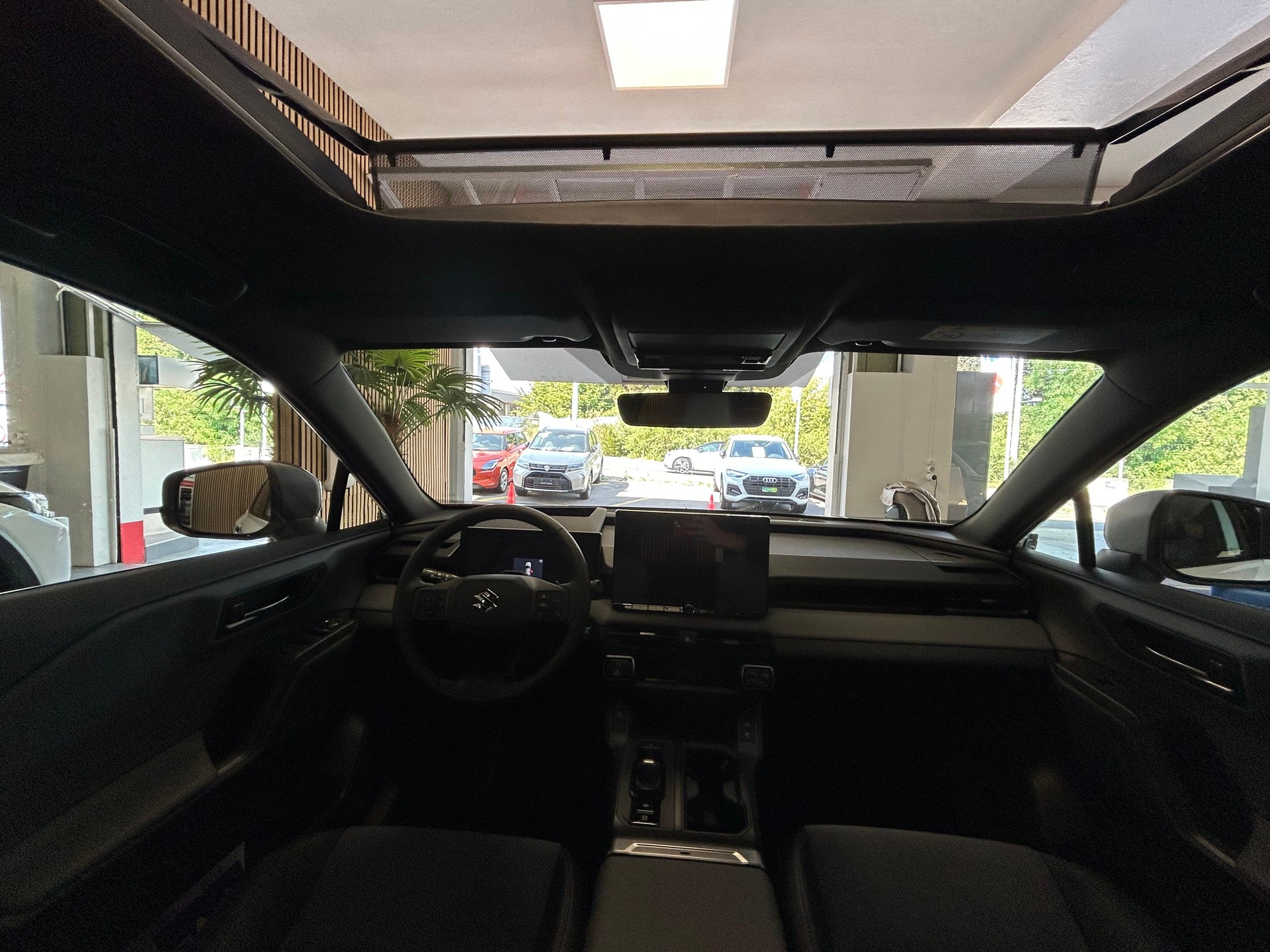 SUZUKI Across 2.5 PHEV Compact Top 4x4-image-9
