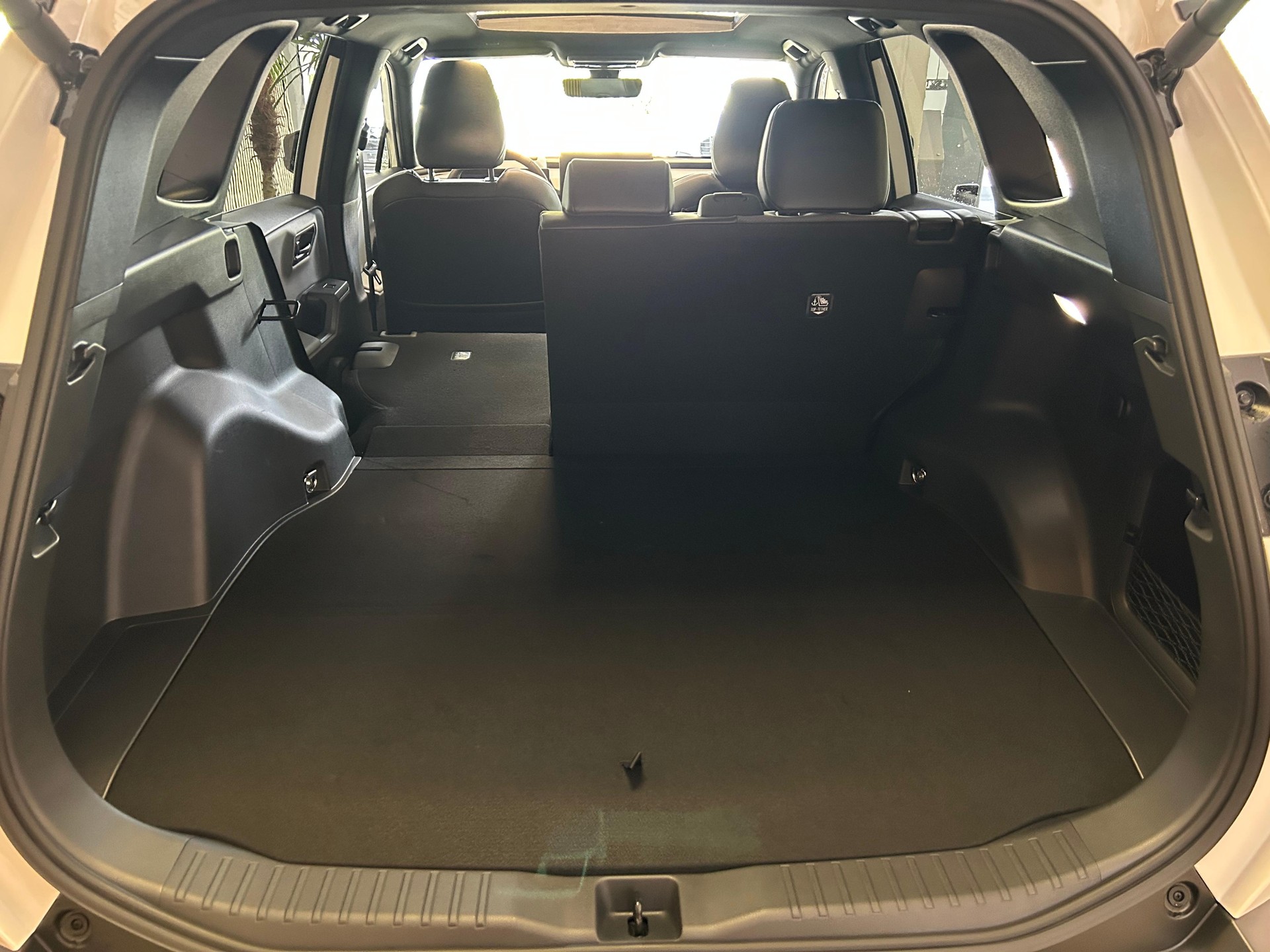 SUZUKI Across 2.5 PHEV Compact Top 4x4-image-28