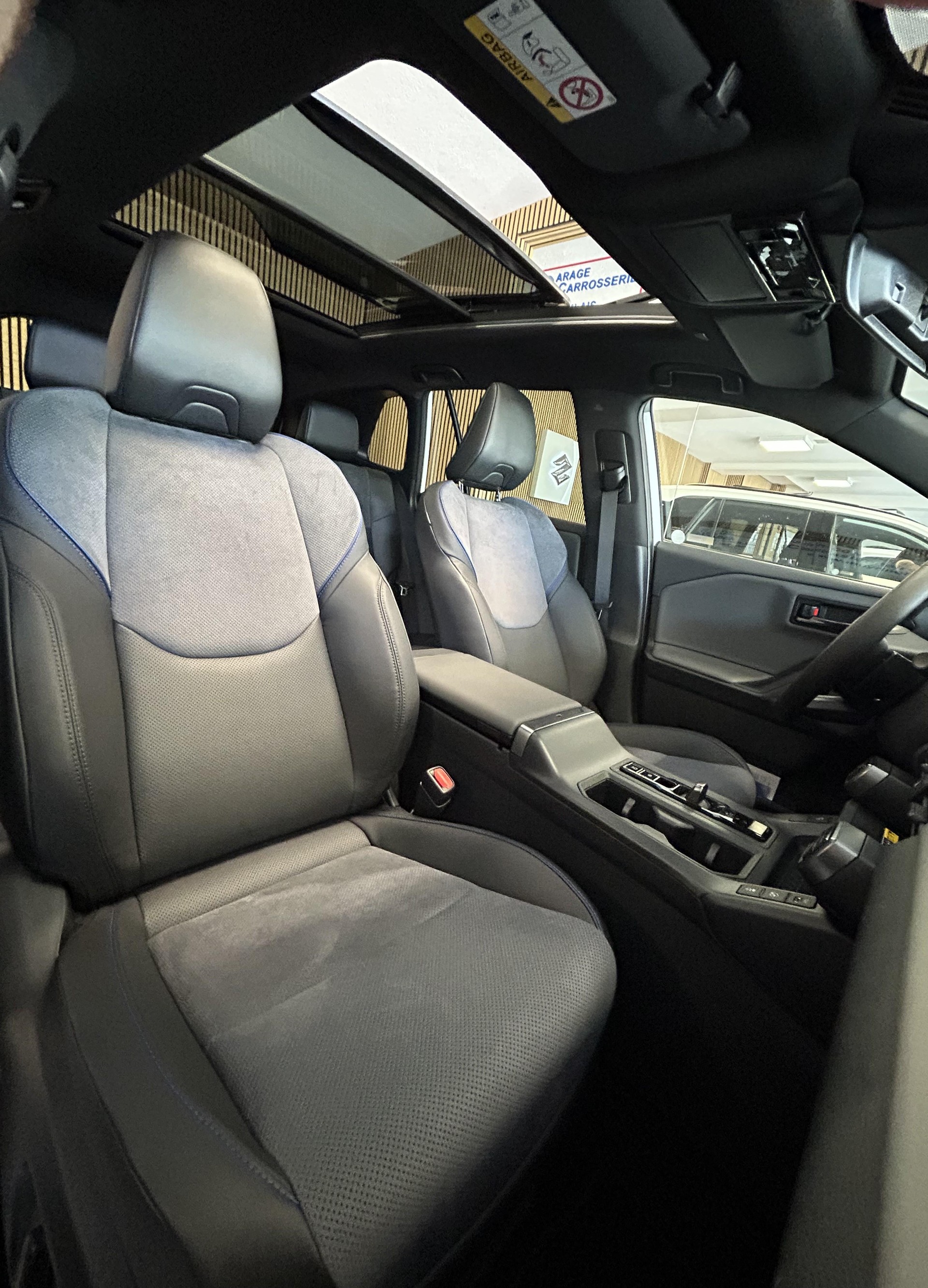 SUZUKI Across 2.5 PHEV Compact Top 4x4-image-24