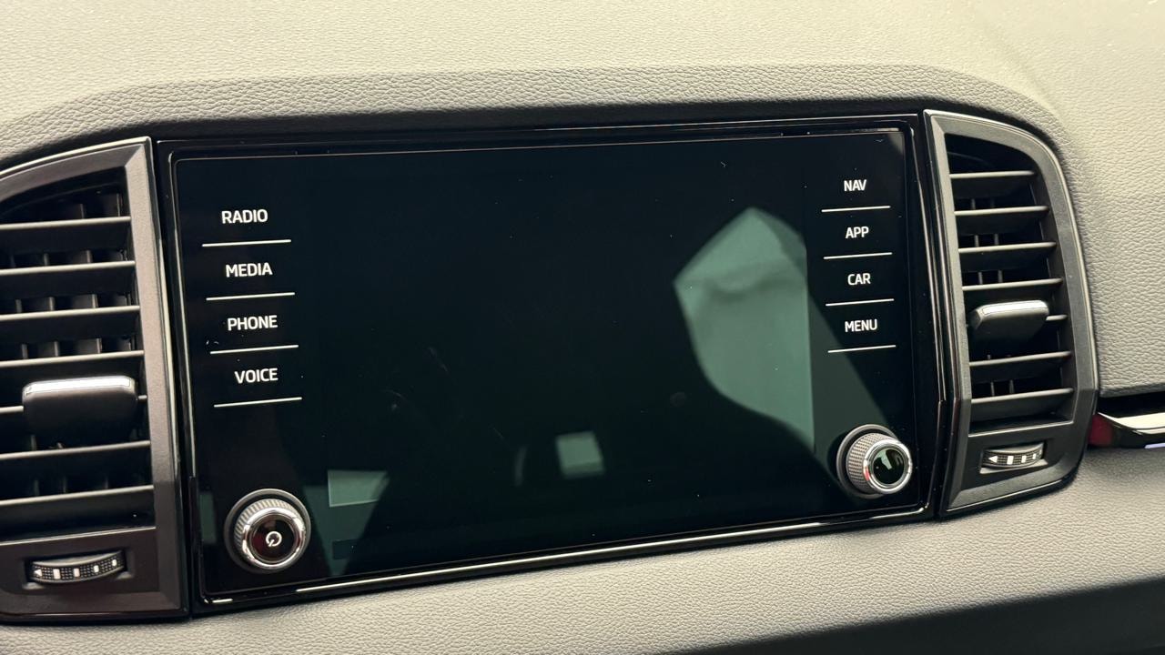 SKODA Karoq 2.0 TSI SportLine 4x4 DSG-image-7