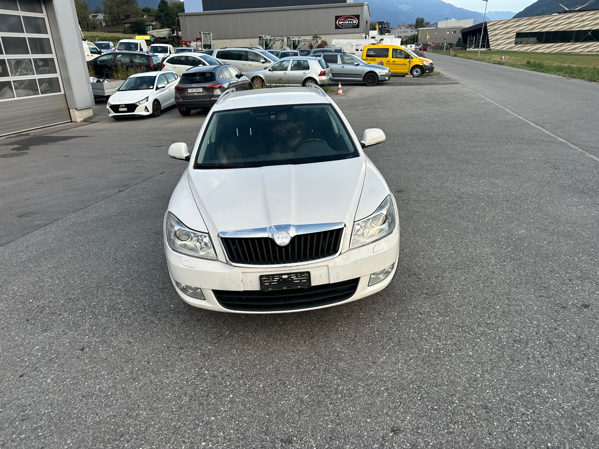 SKODA Octavia Combi 1.8 TSI Ambition 4x4-image-0